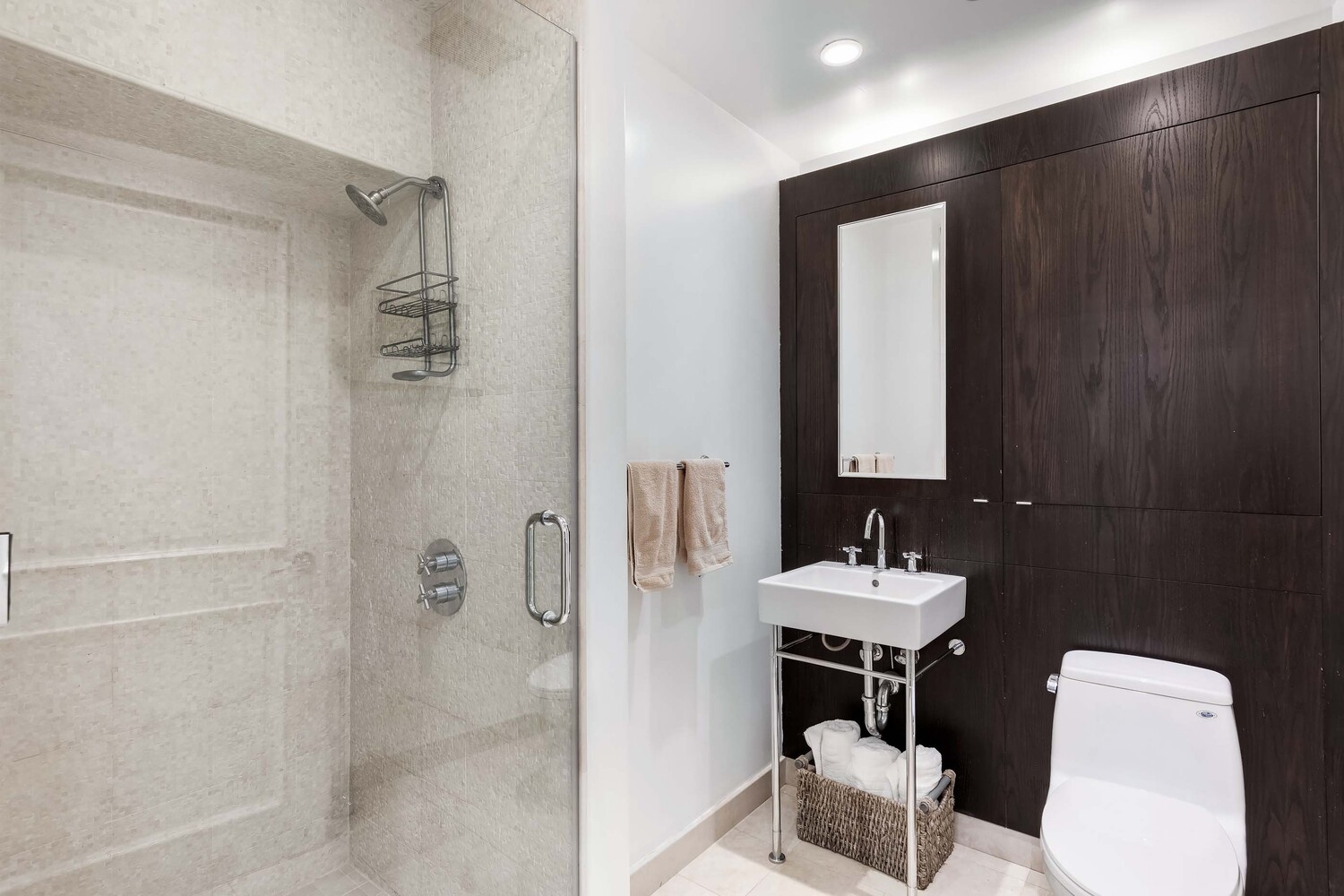 104 CHARLTON Street 1/2E