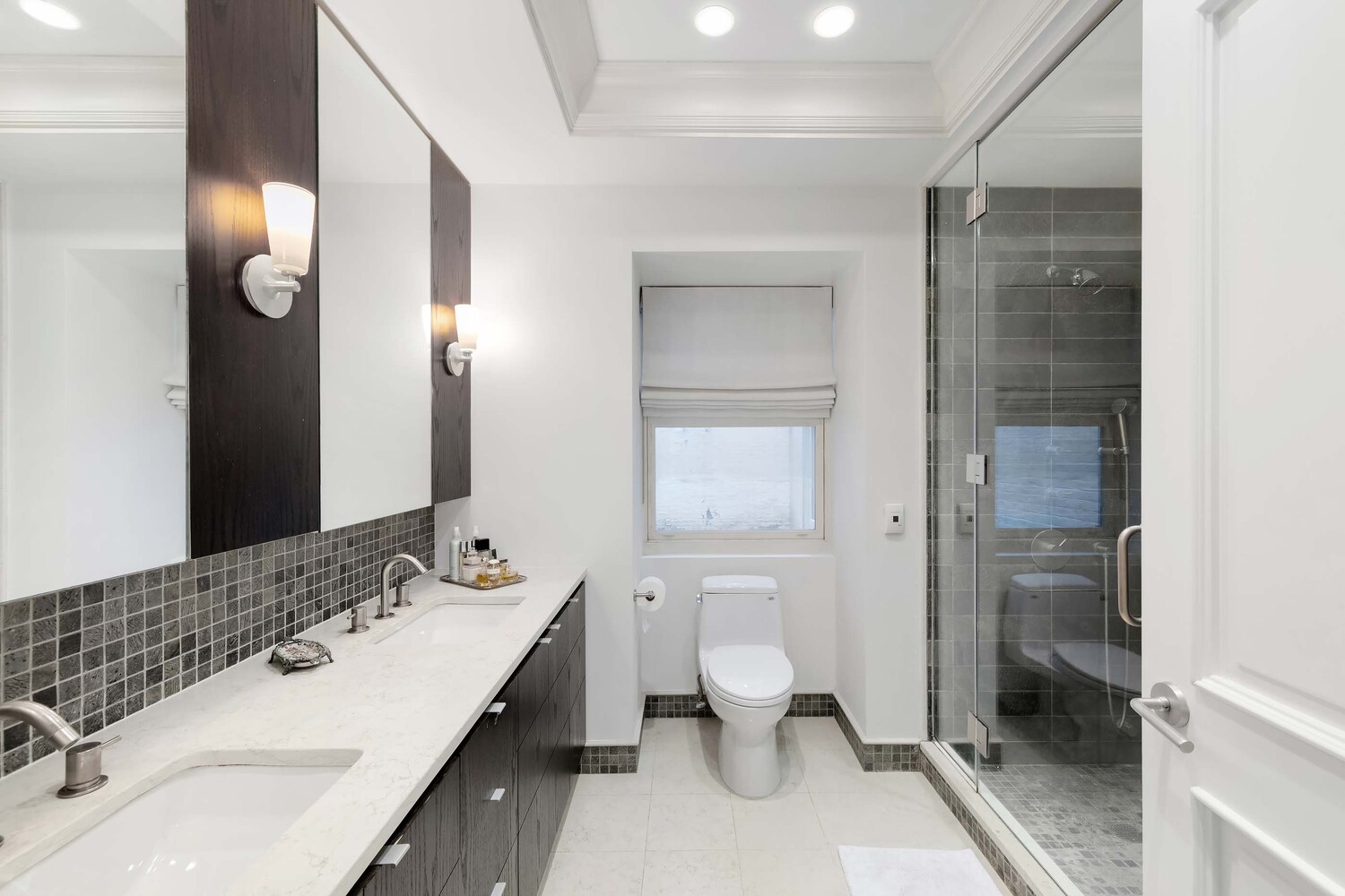 104 CHARLTON Street 1/2E