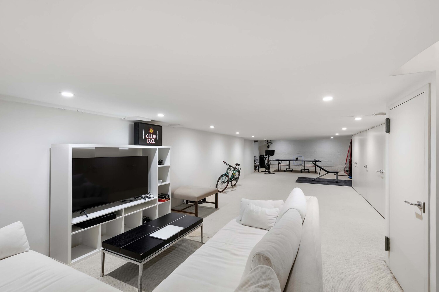 104 CHARLTON Street 1/2E