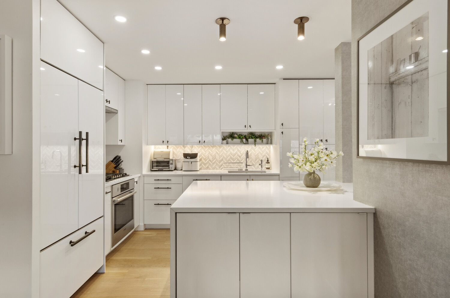 300 E 71ST Street 16HJ