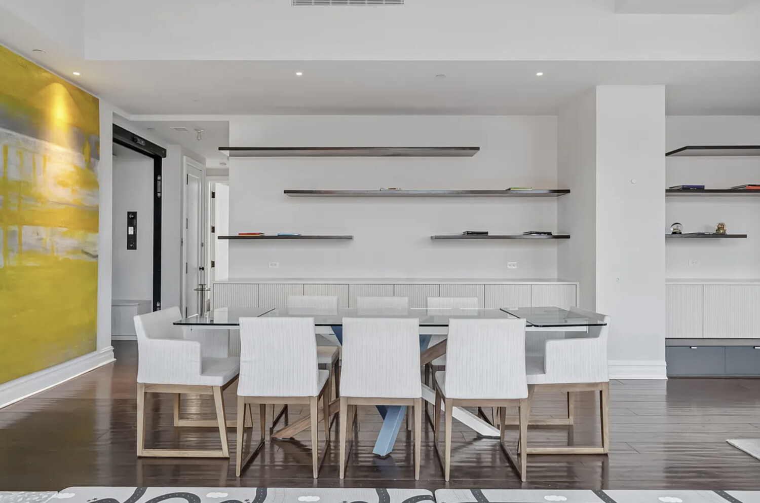 143 READE Street PH1