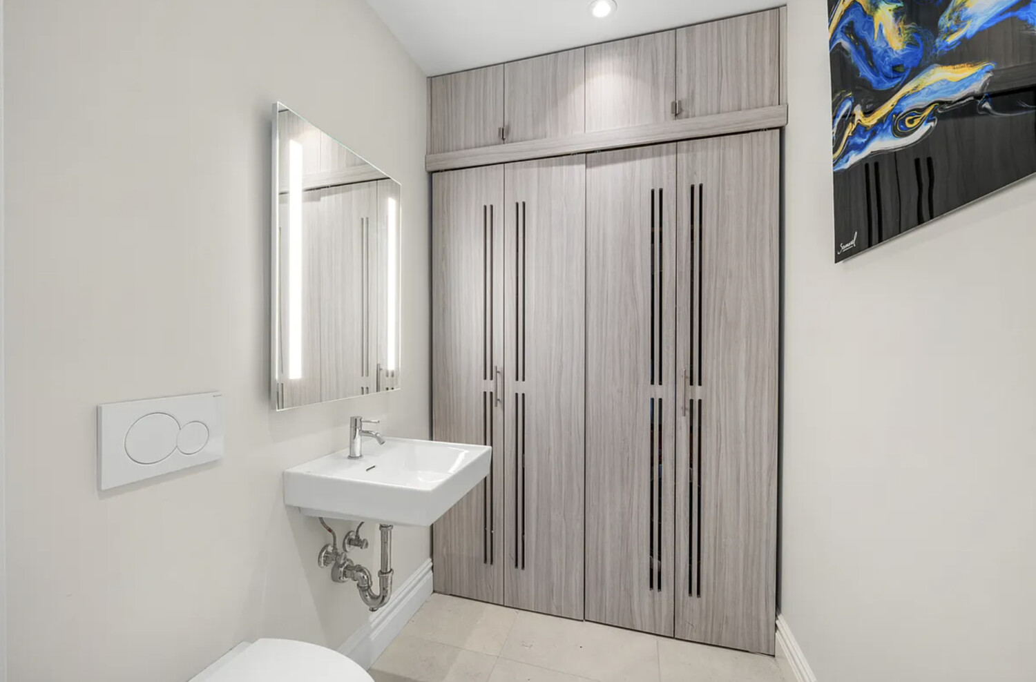 143 READE Street PH1