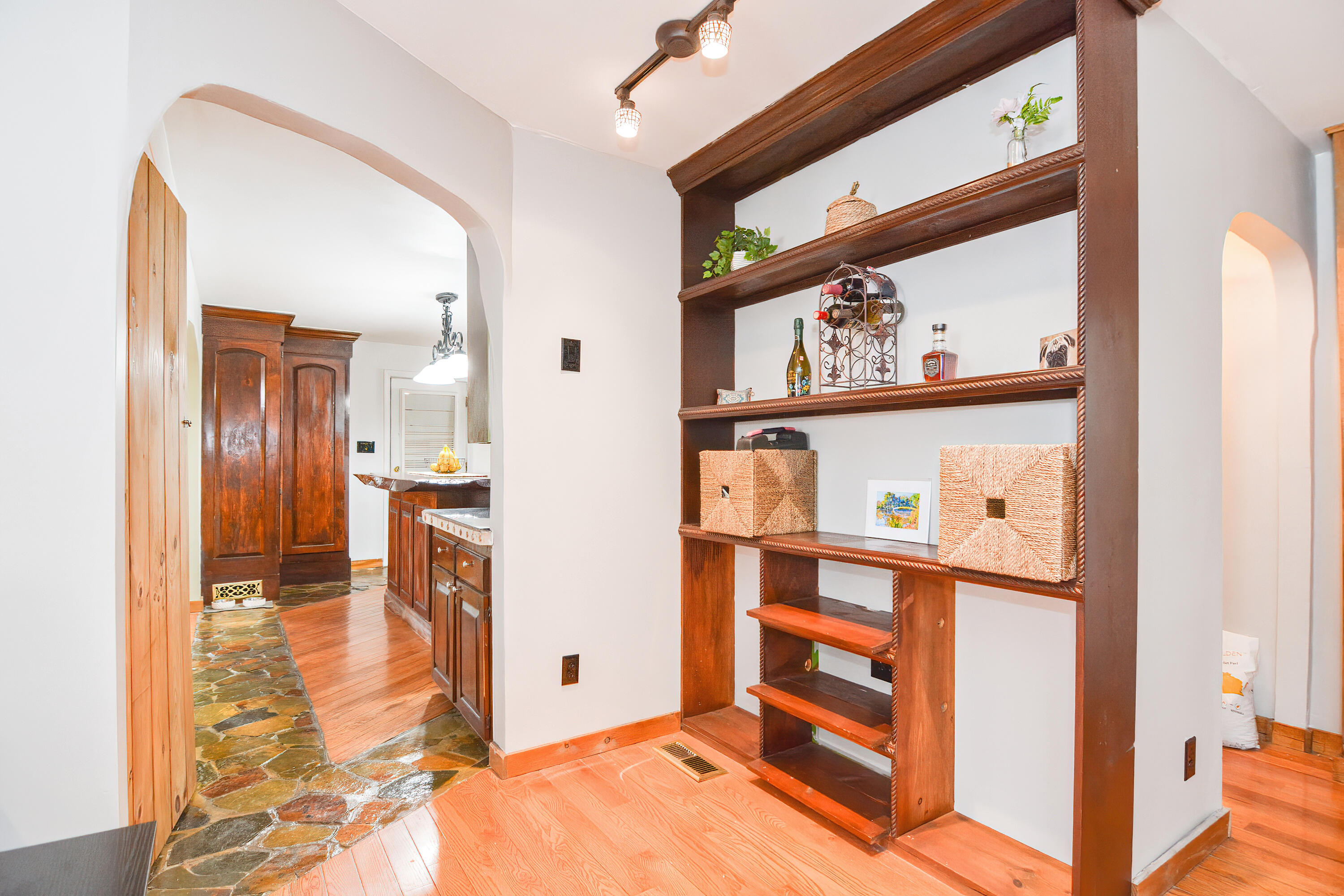 20 Elm Avenue