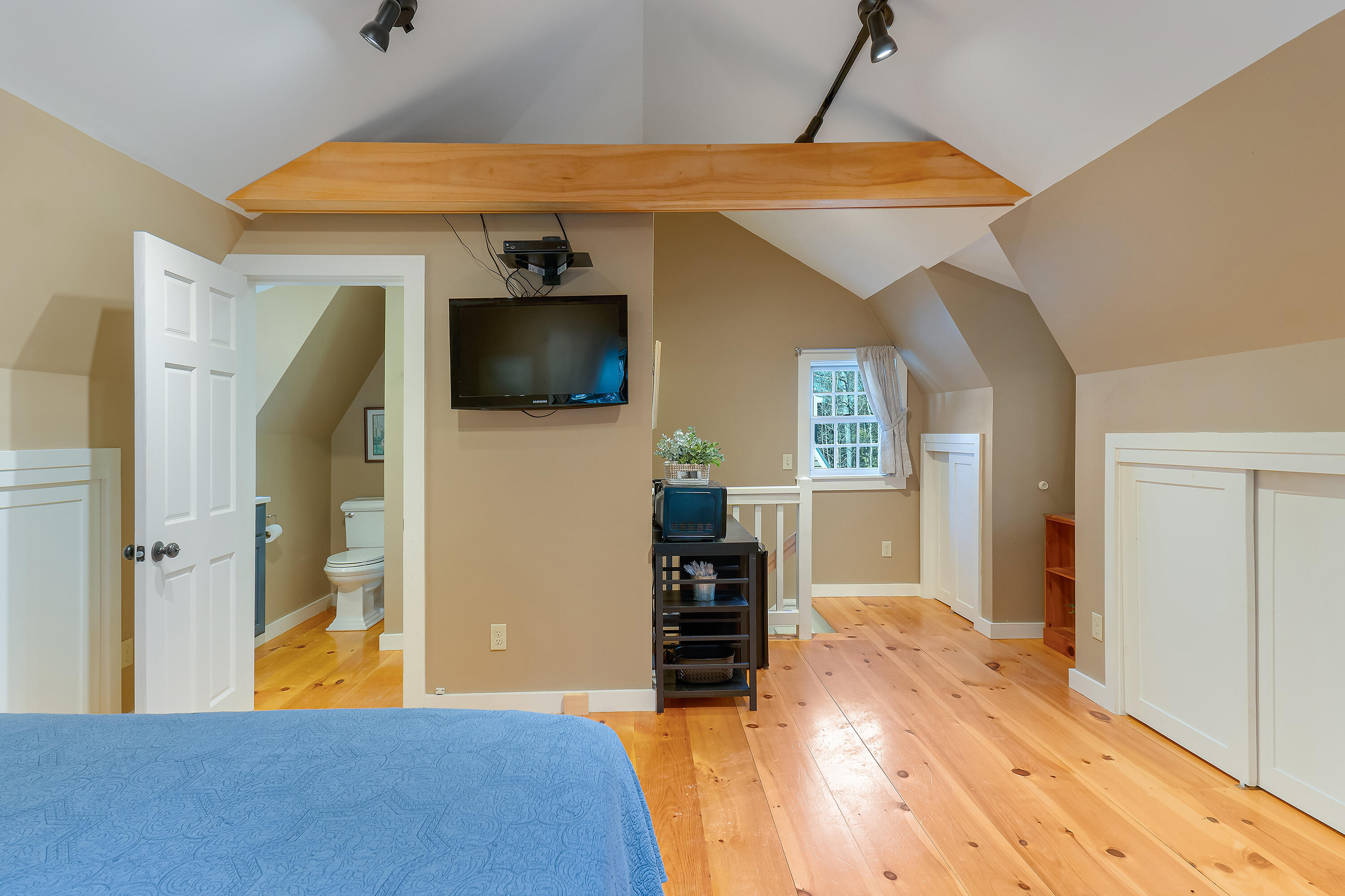 17 Evergreen Lane