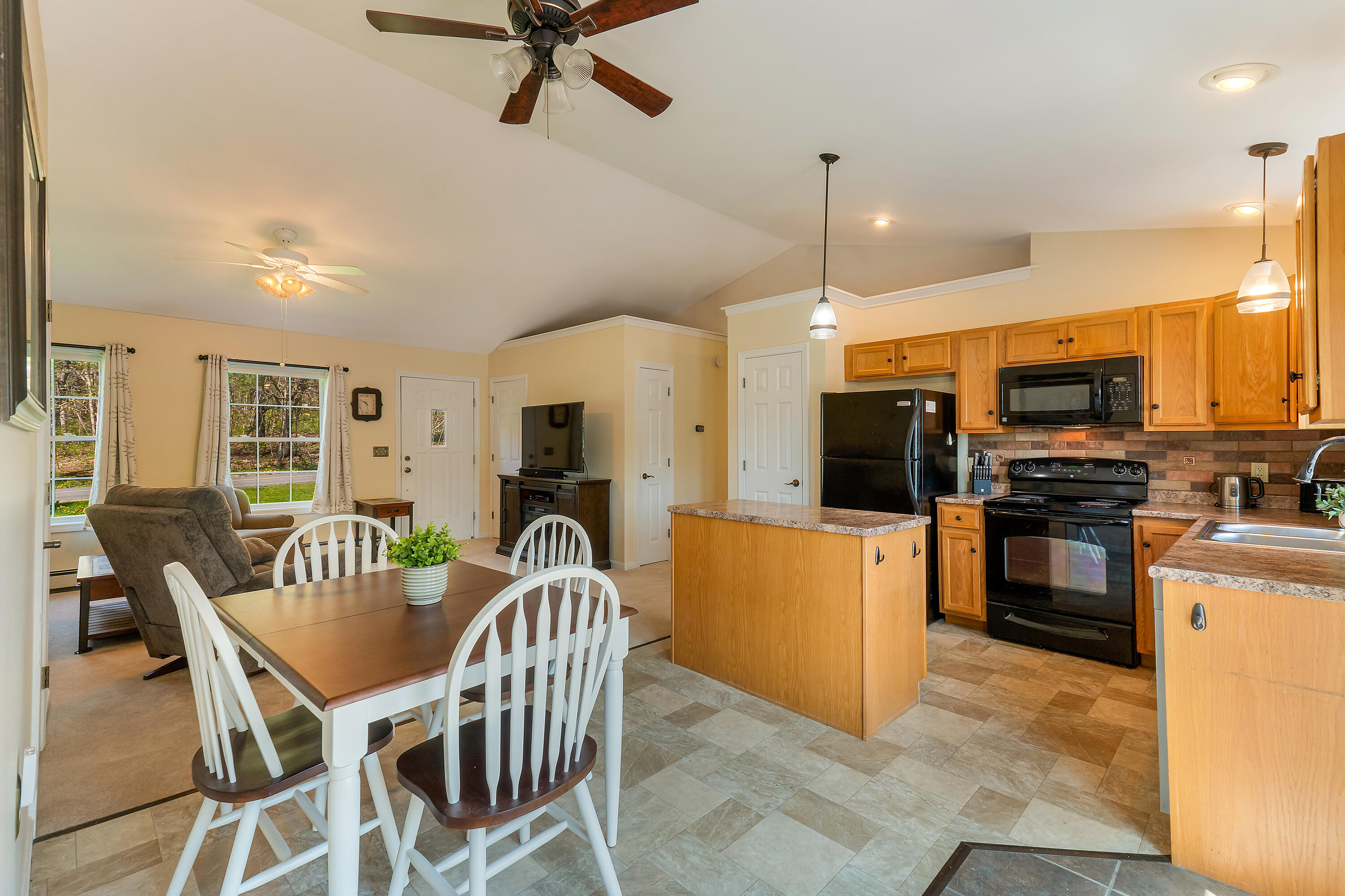 3 Hickory Drive