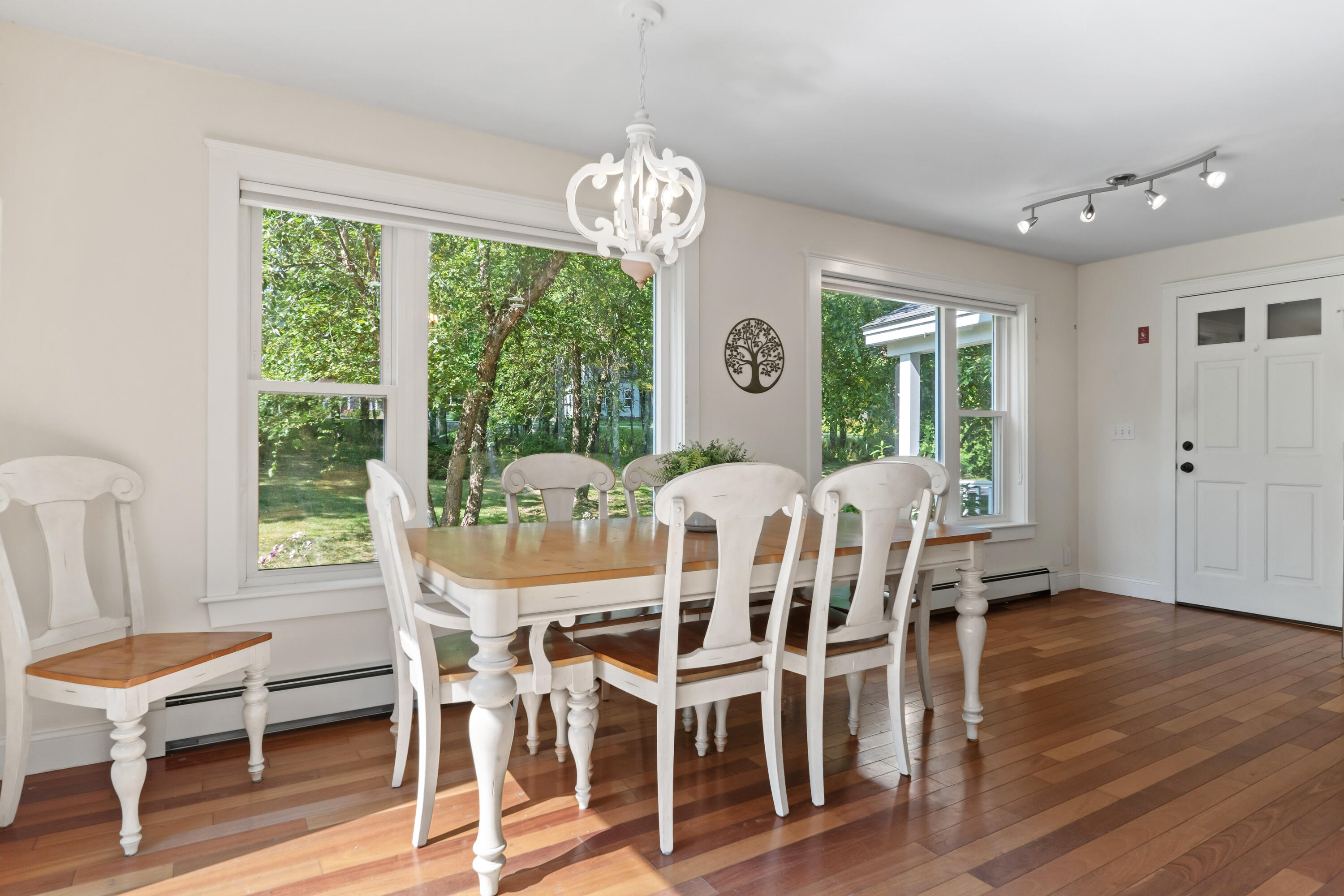 5 Hillside Place, 1