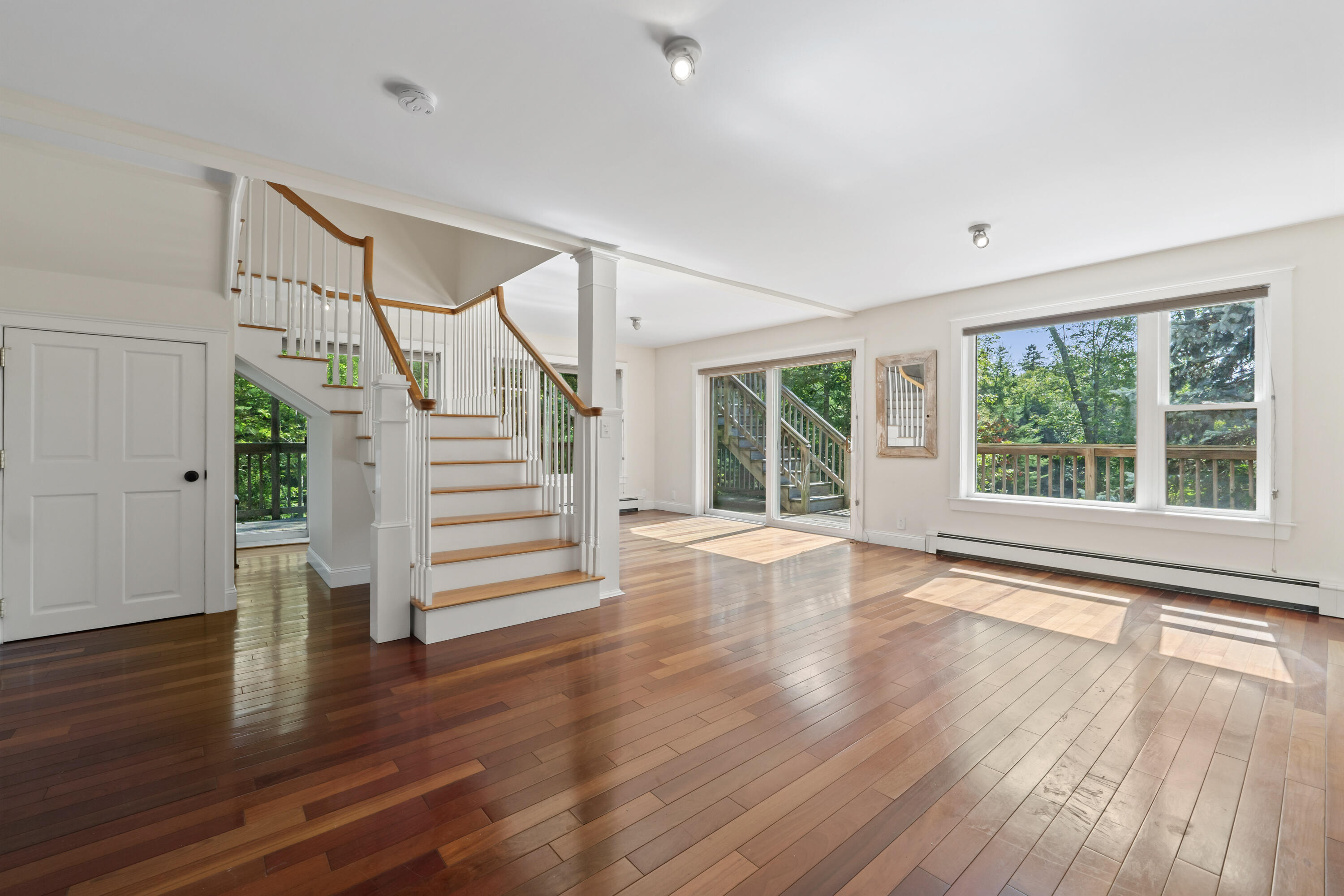 5 Hillside Place, 1
