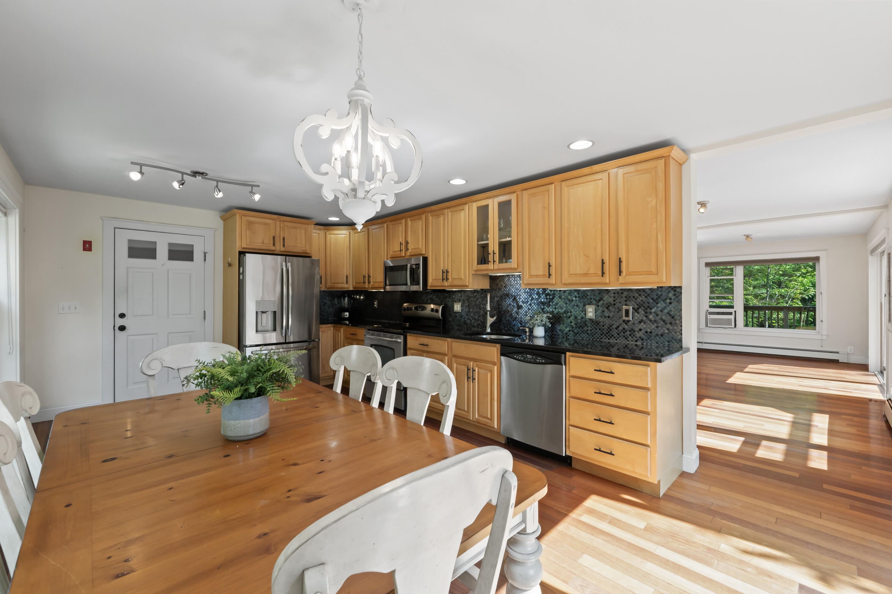 5 Hillside Place, 1
