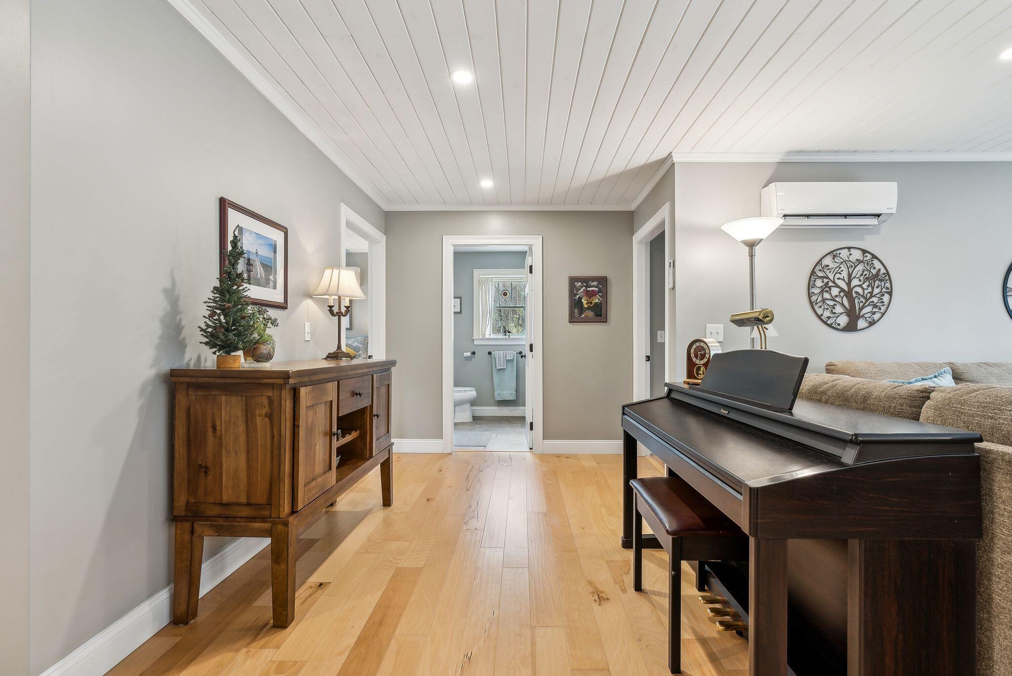 18 Hickory Drive