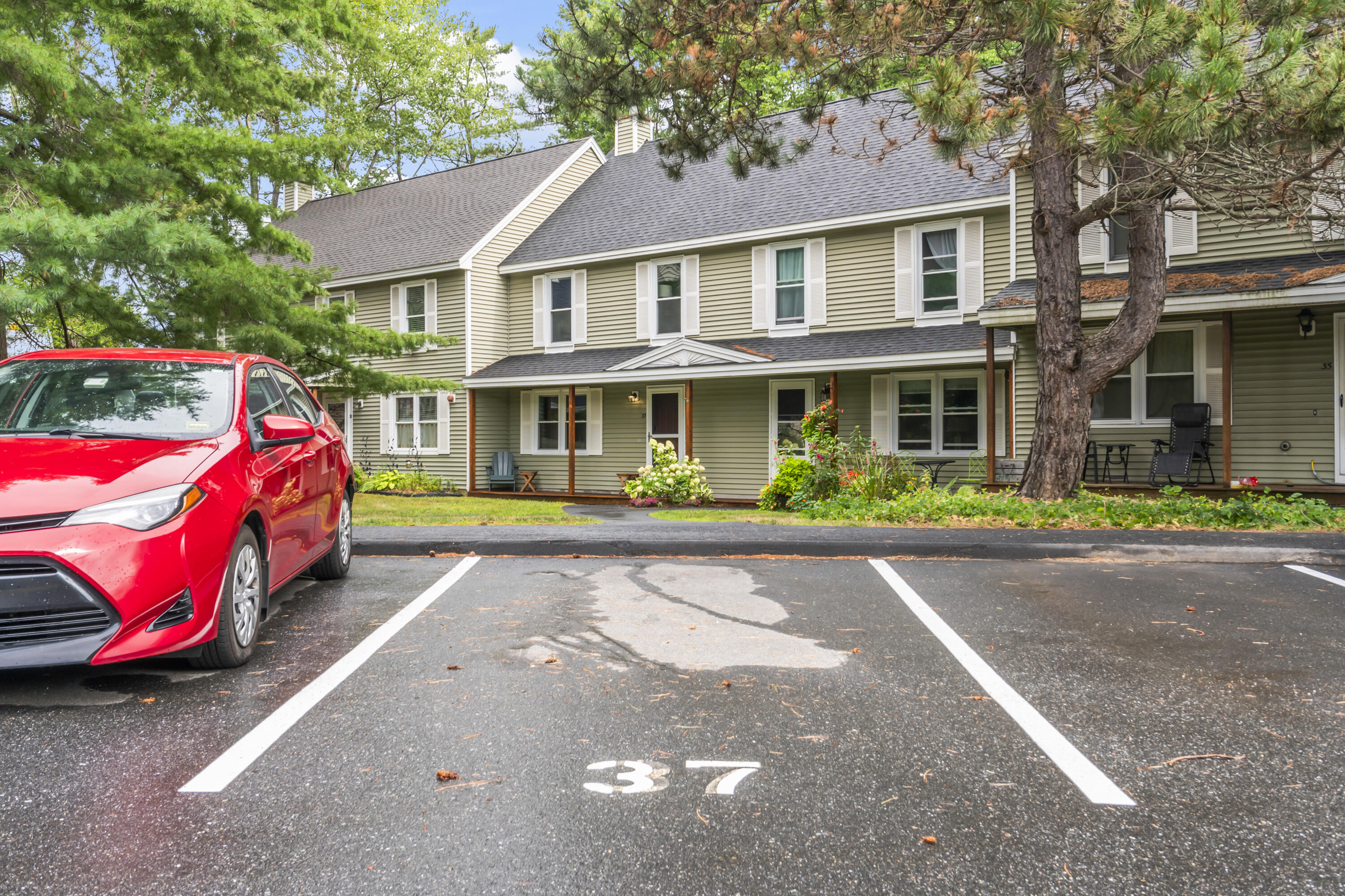 37 Pine Hill Drive, 37
