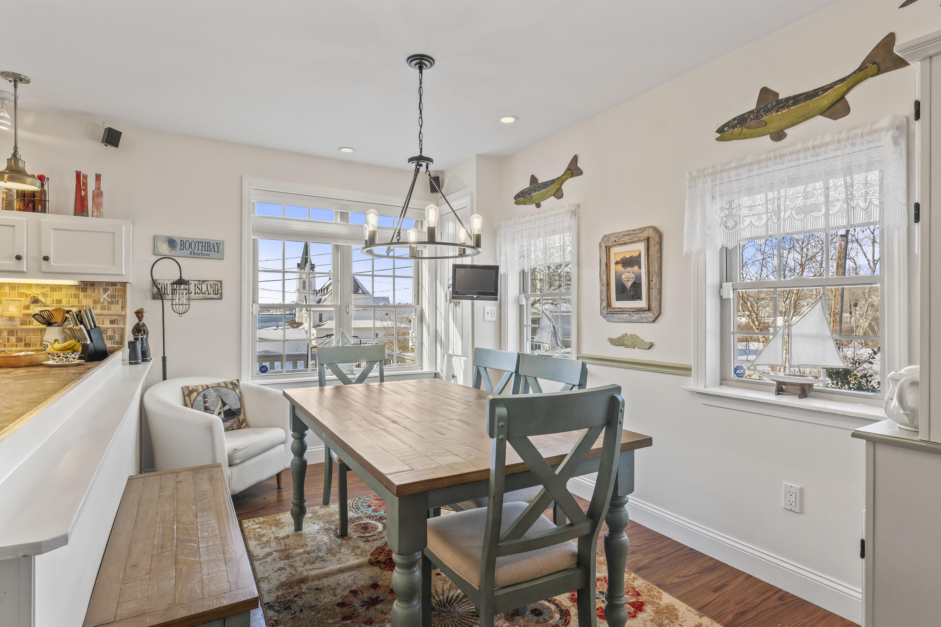 21 Lobster Cove Road