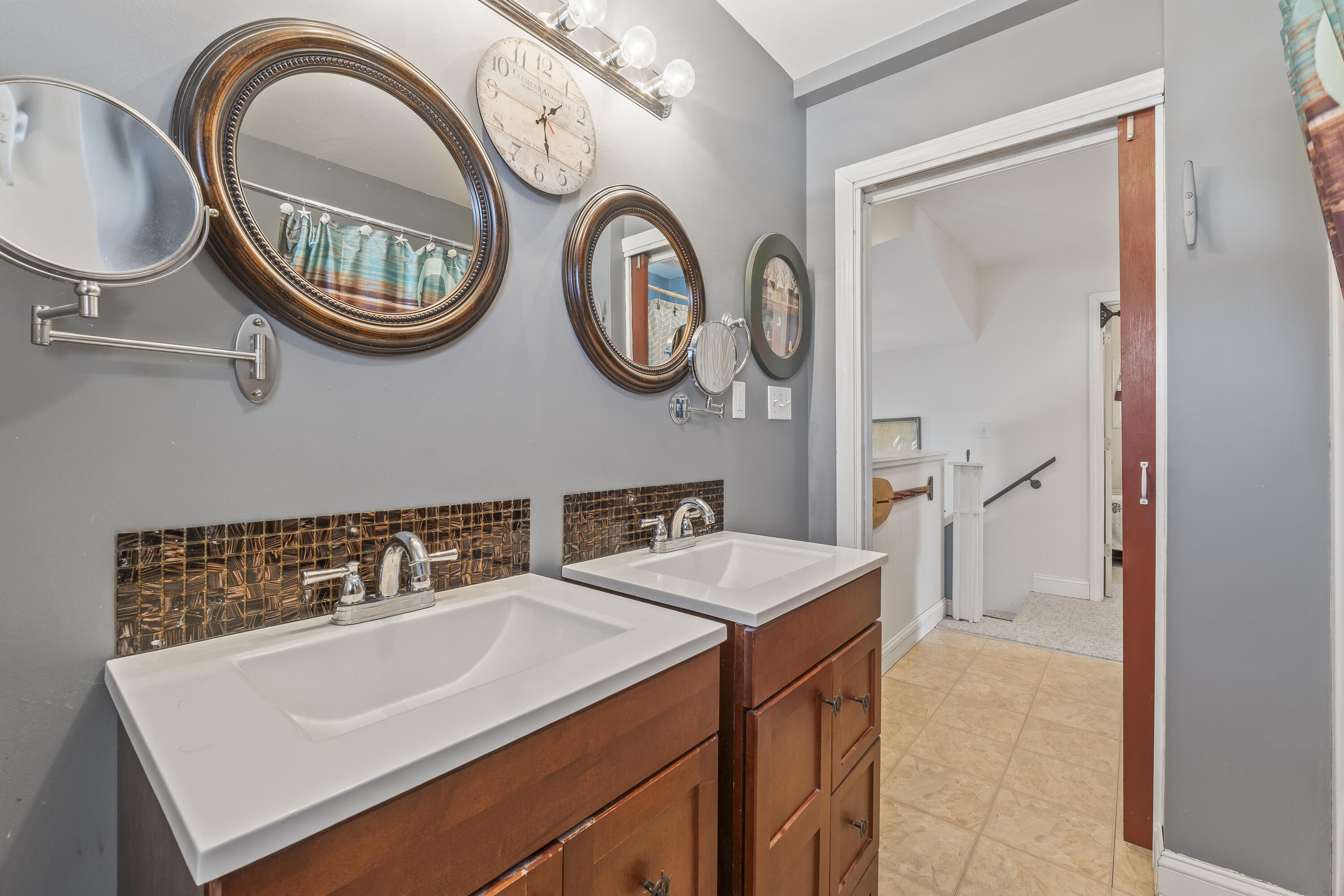 21 Lobster Cove Road