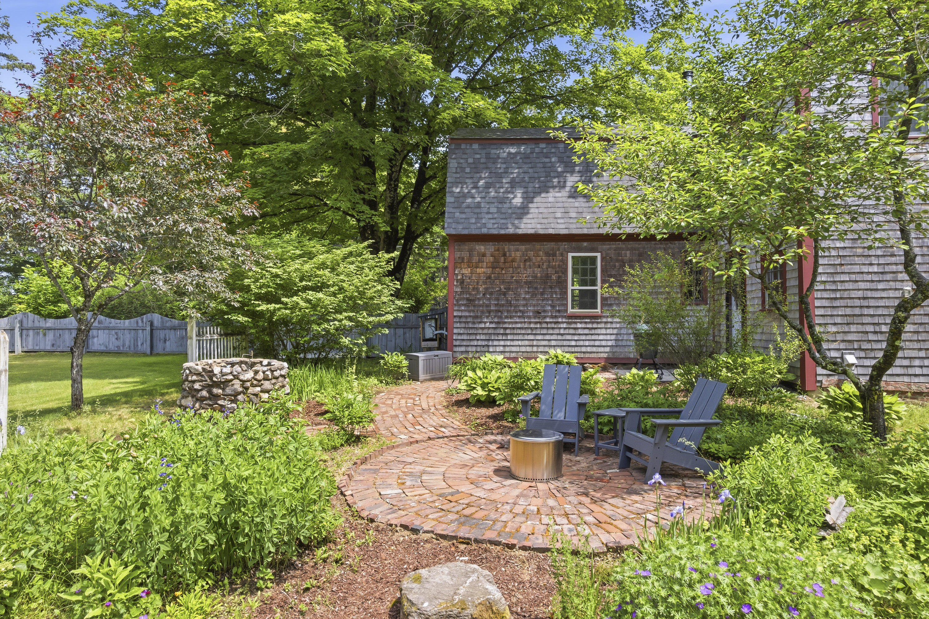 61 River Road