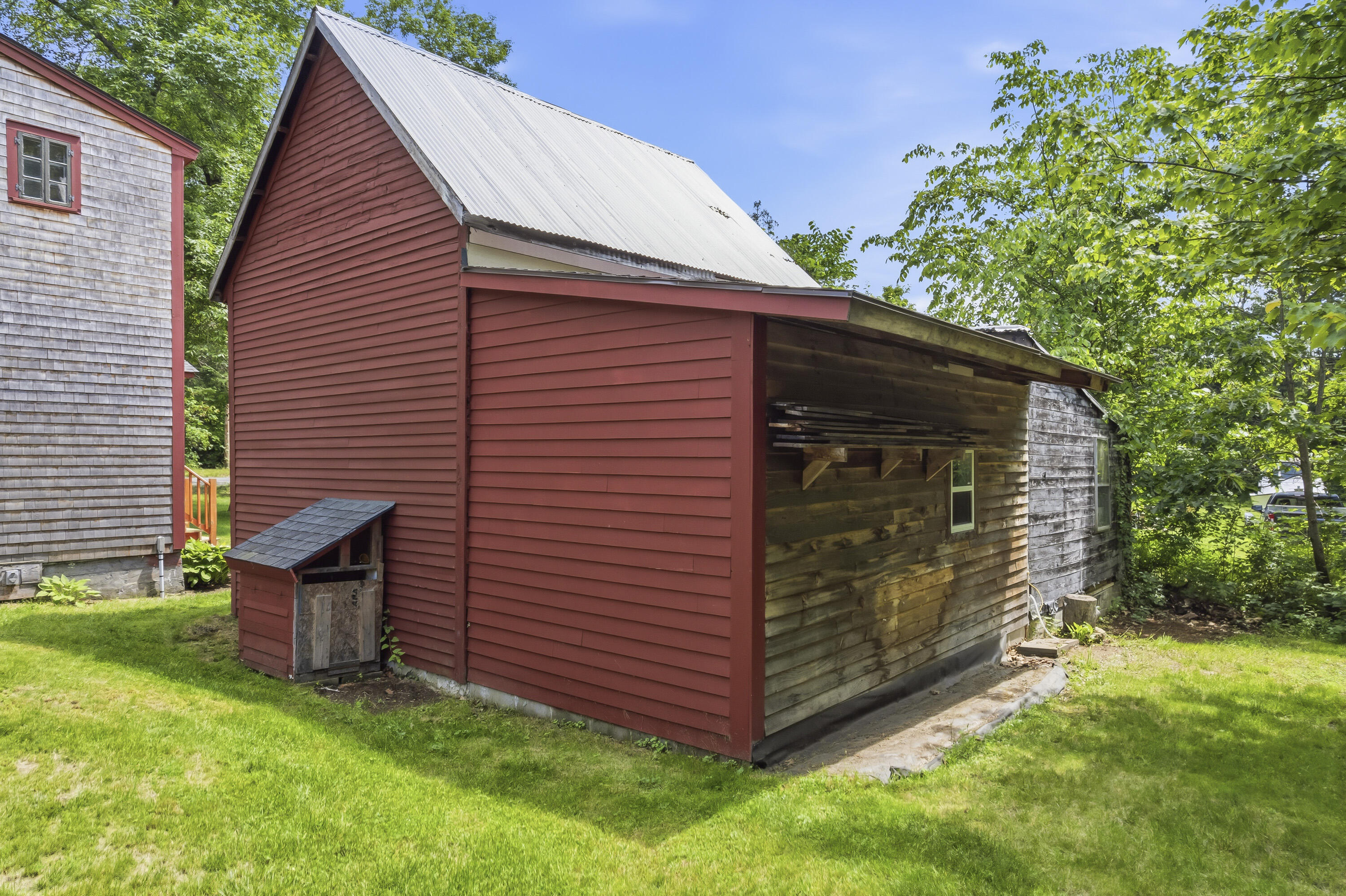 61 River Road