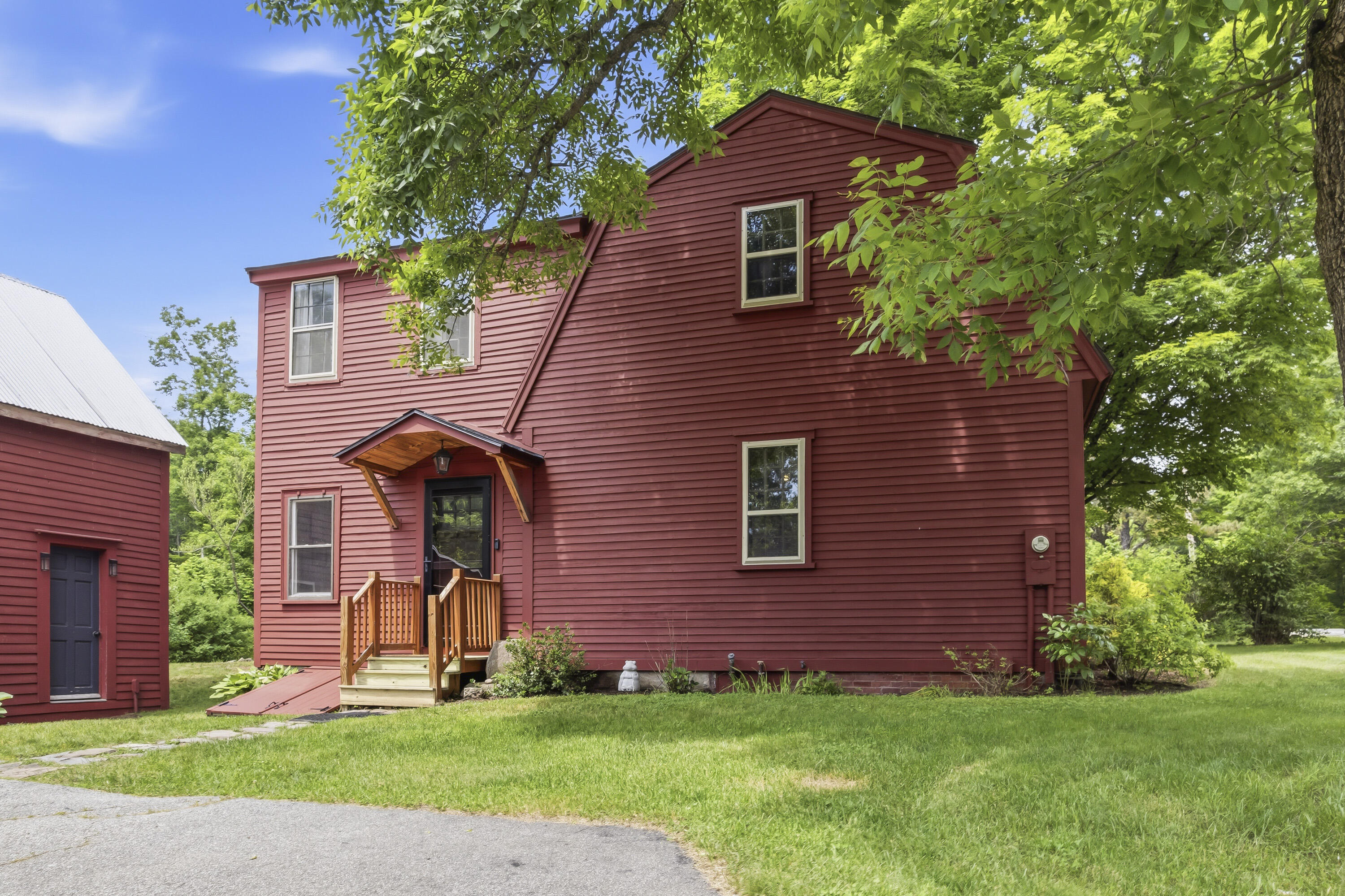 61 River Road