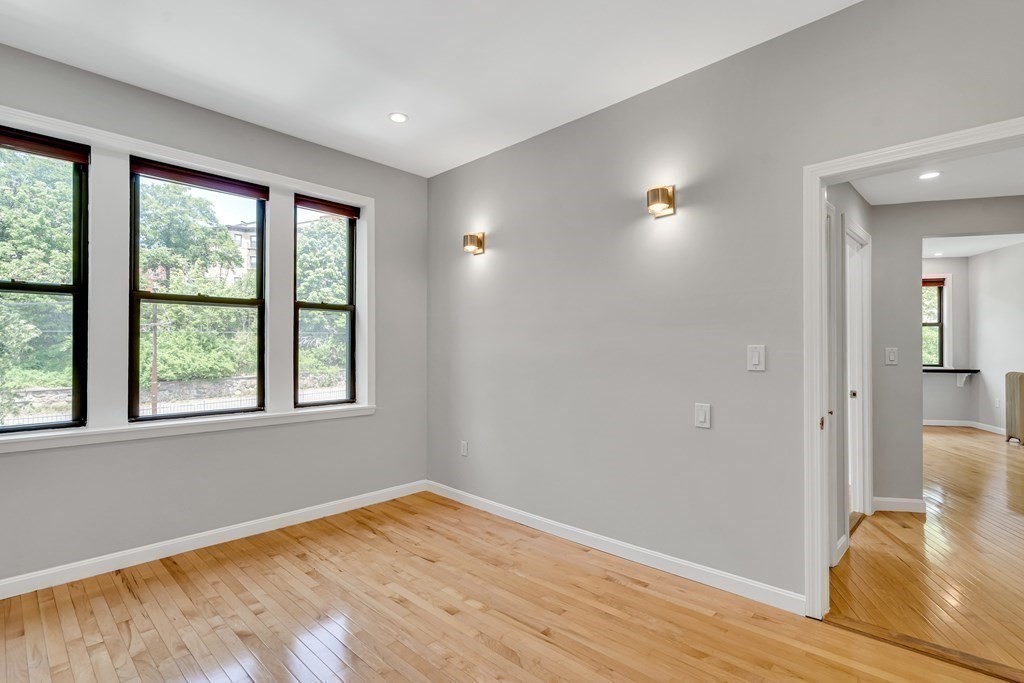 1706 Commonwealth Ave # 21