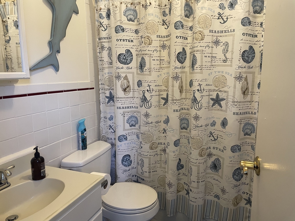 28 Glen Rd # 2