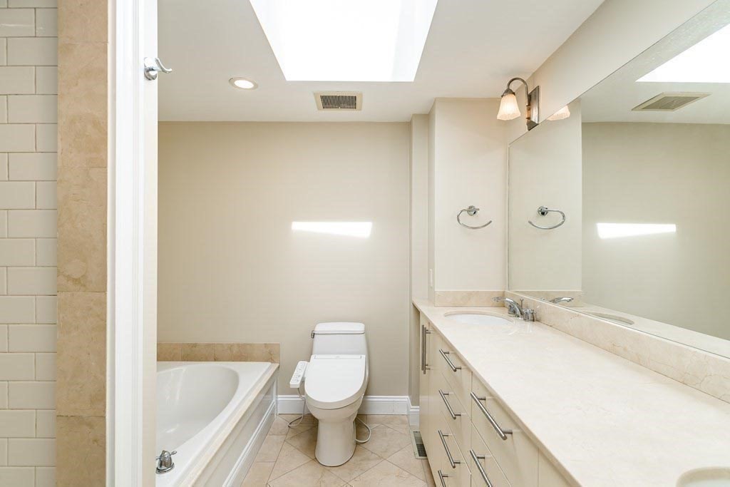 15 Valentine St # 15