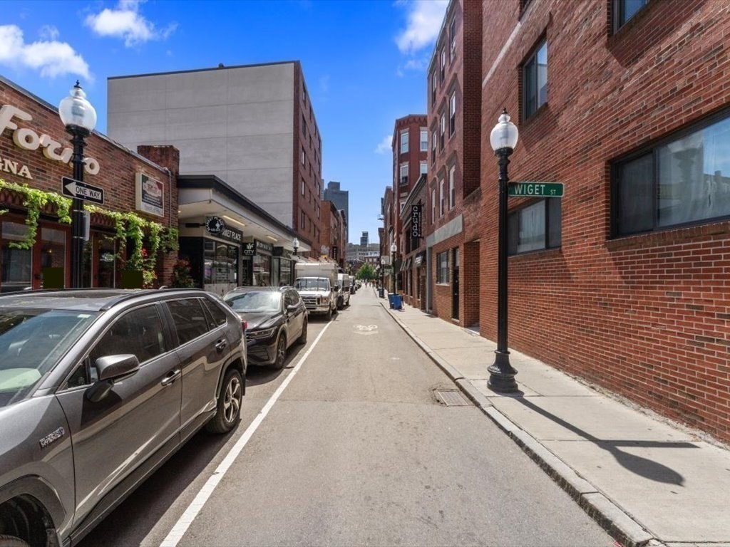 19 Wiget St # 505, Boston Unit: 505