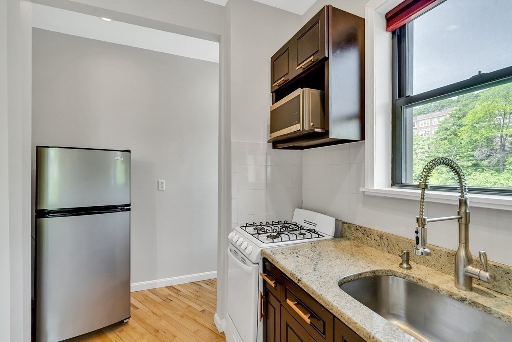 1706 Commonwealth Ave # 21