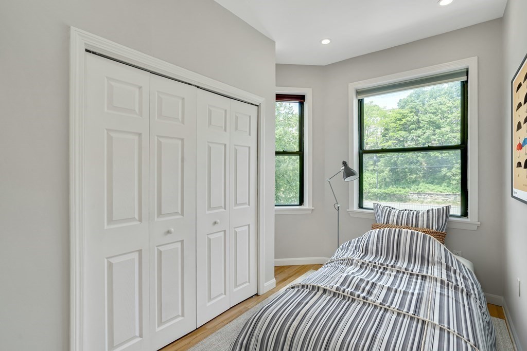 1706 Commonwealth Ave # 21