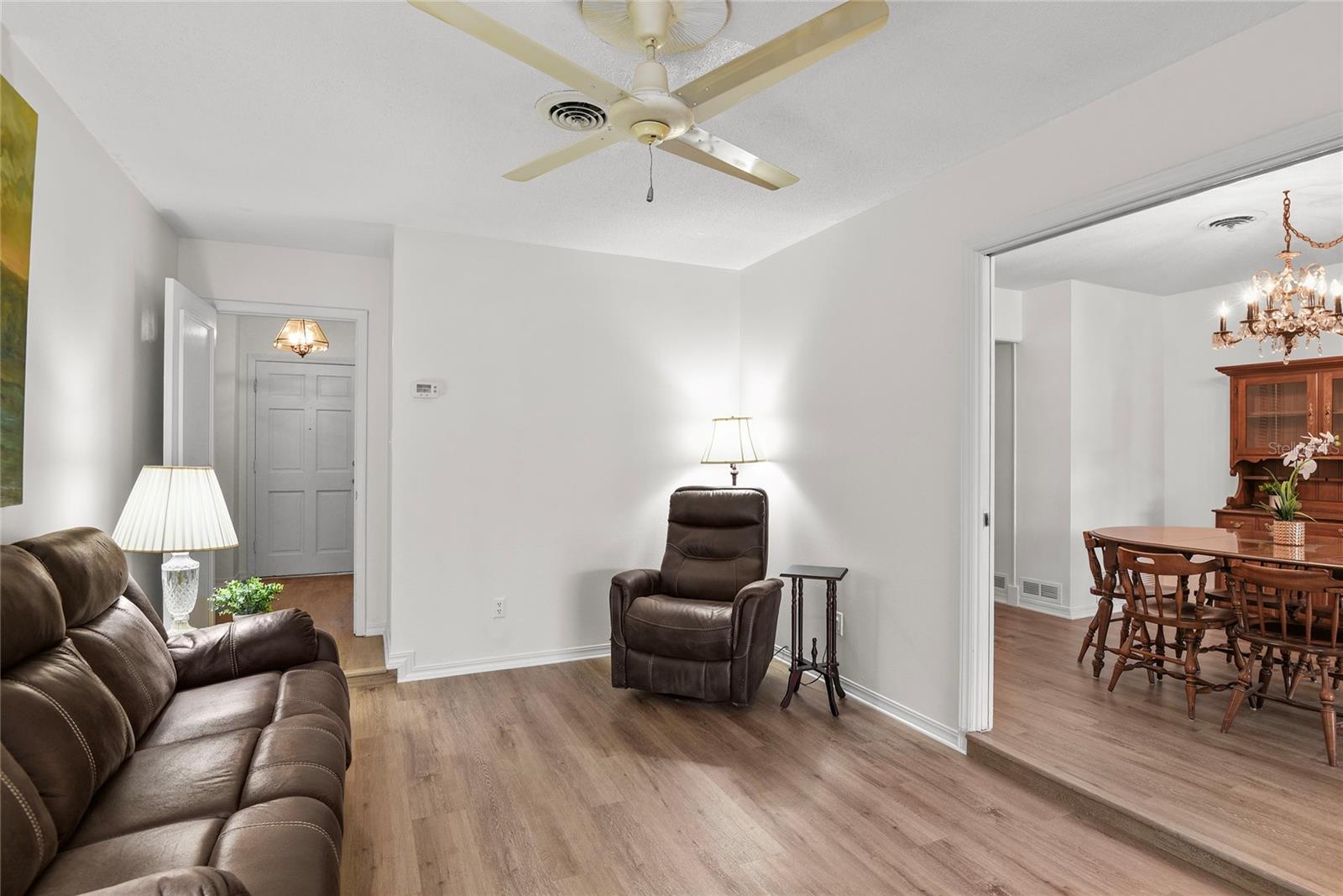 2823 CADY WAY