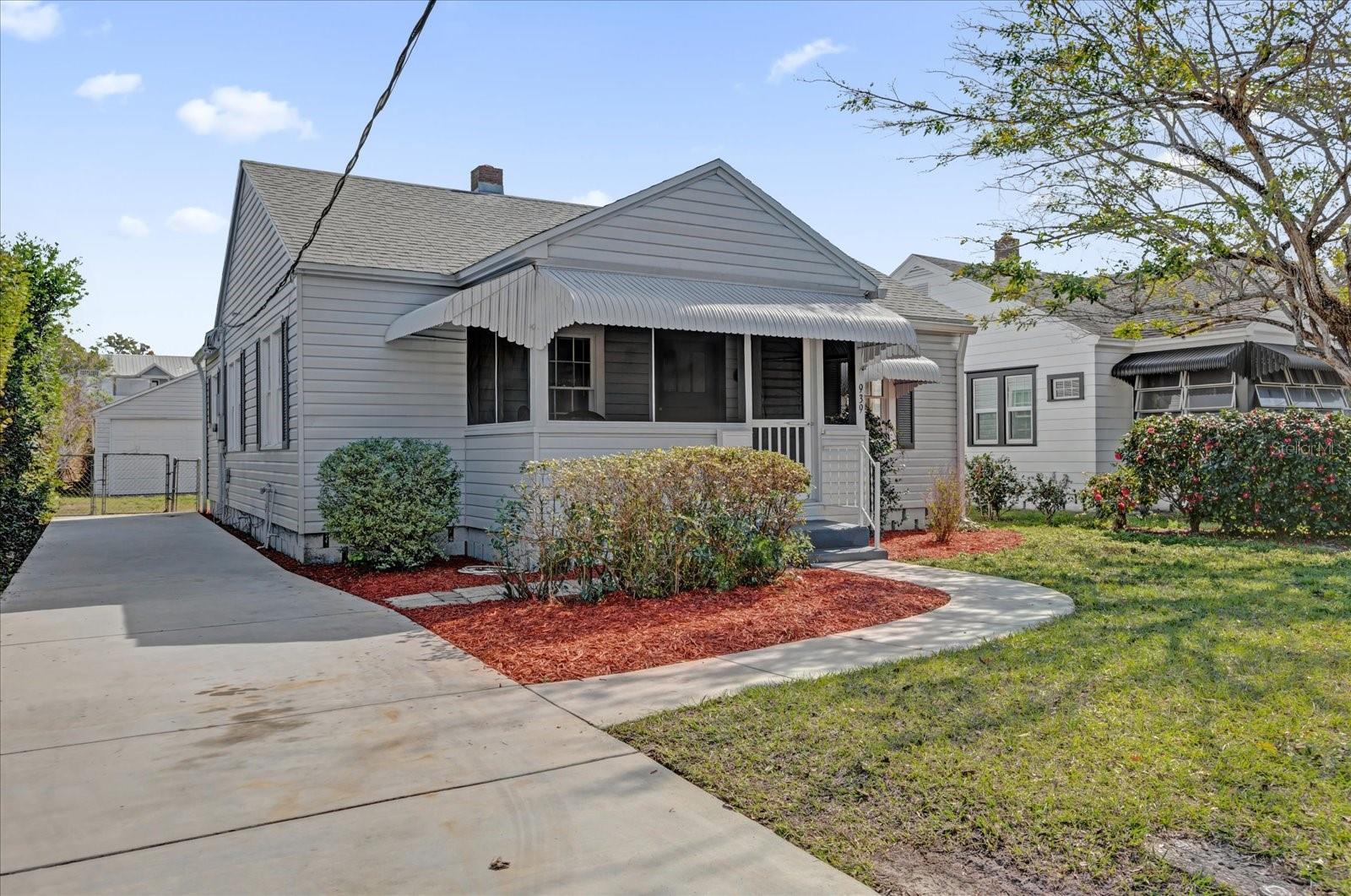 939 LA SALLE AVE