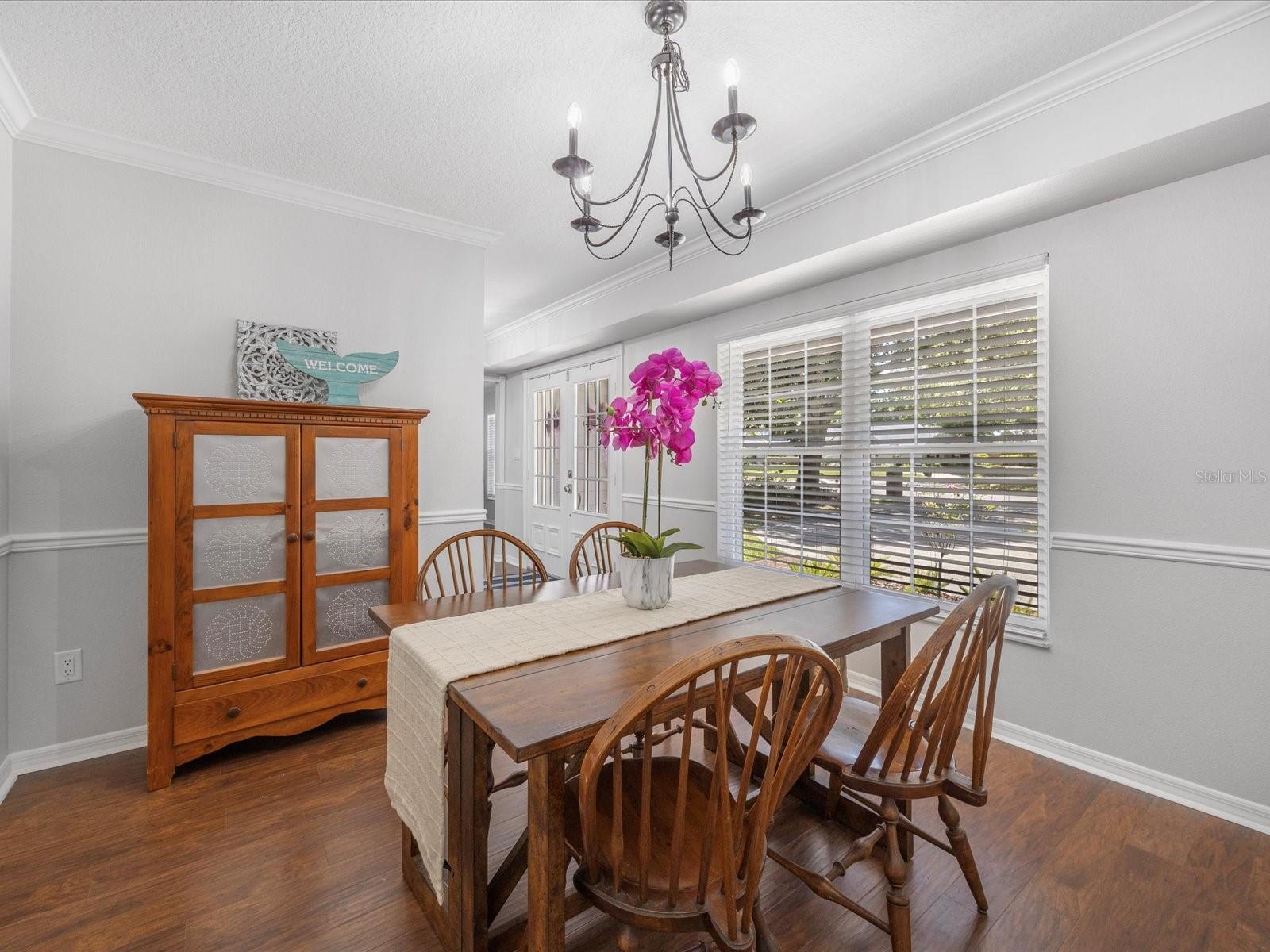 226 RINGWOOD DR