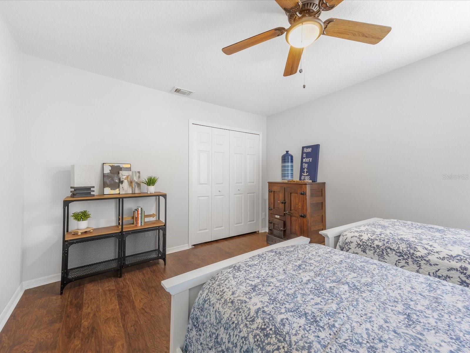 226 RINGWOOD DR