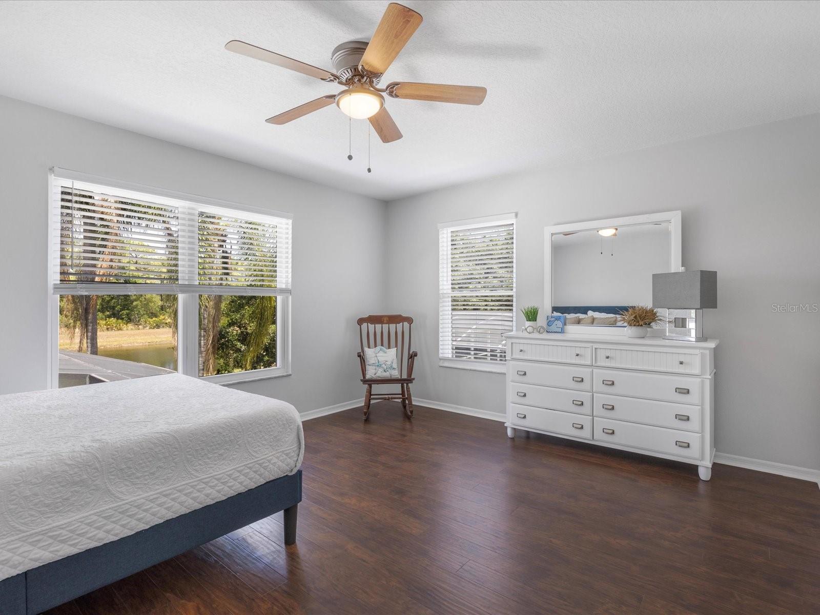 226 RINGWOOD DR
