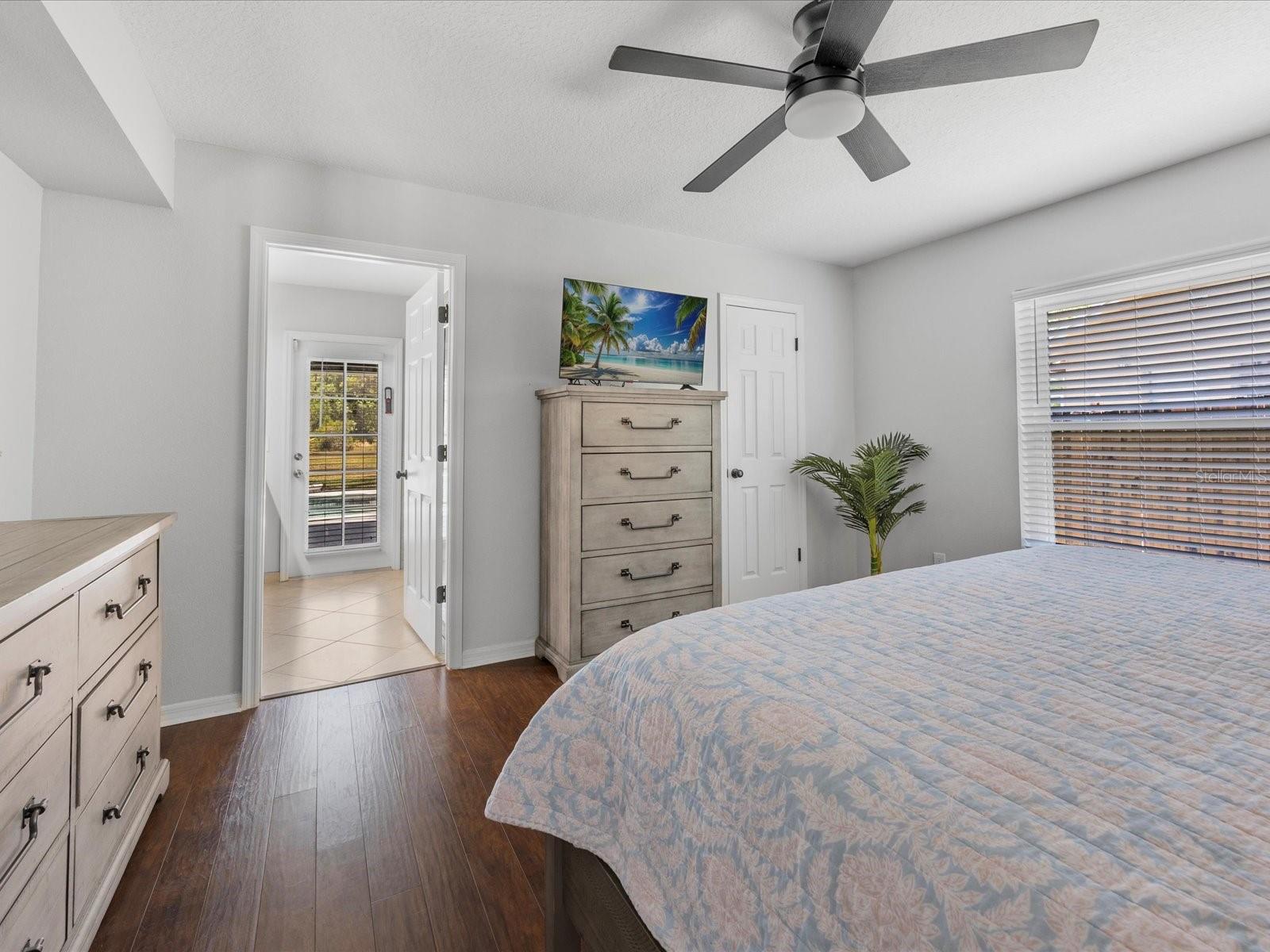 226 RINGWOOD DR