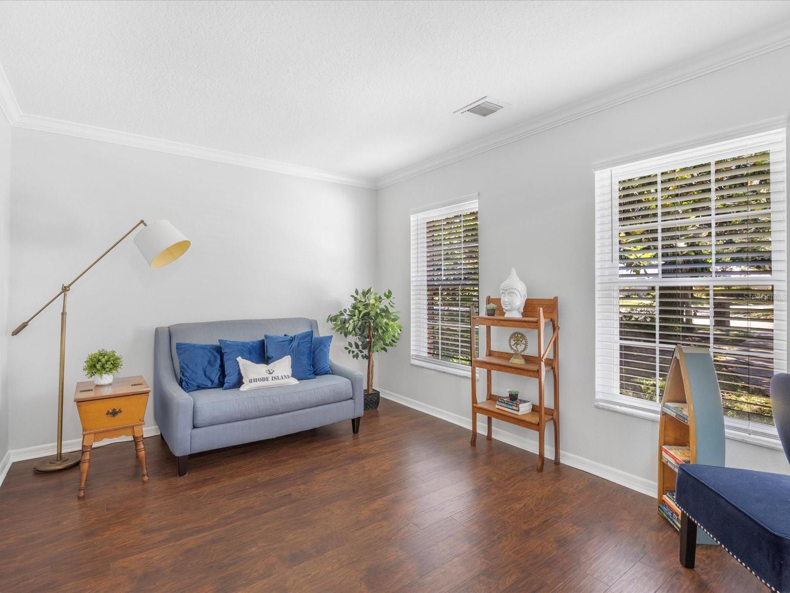 226 RINGWOOD DR