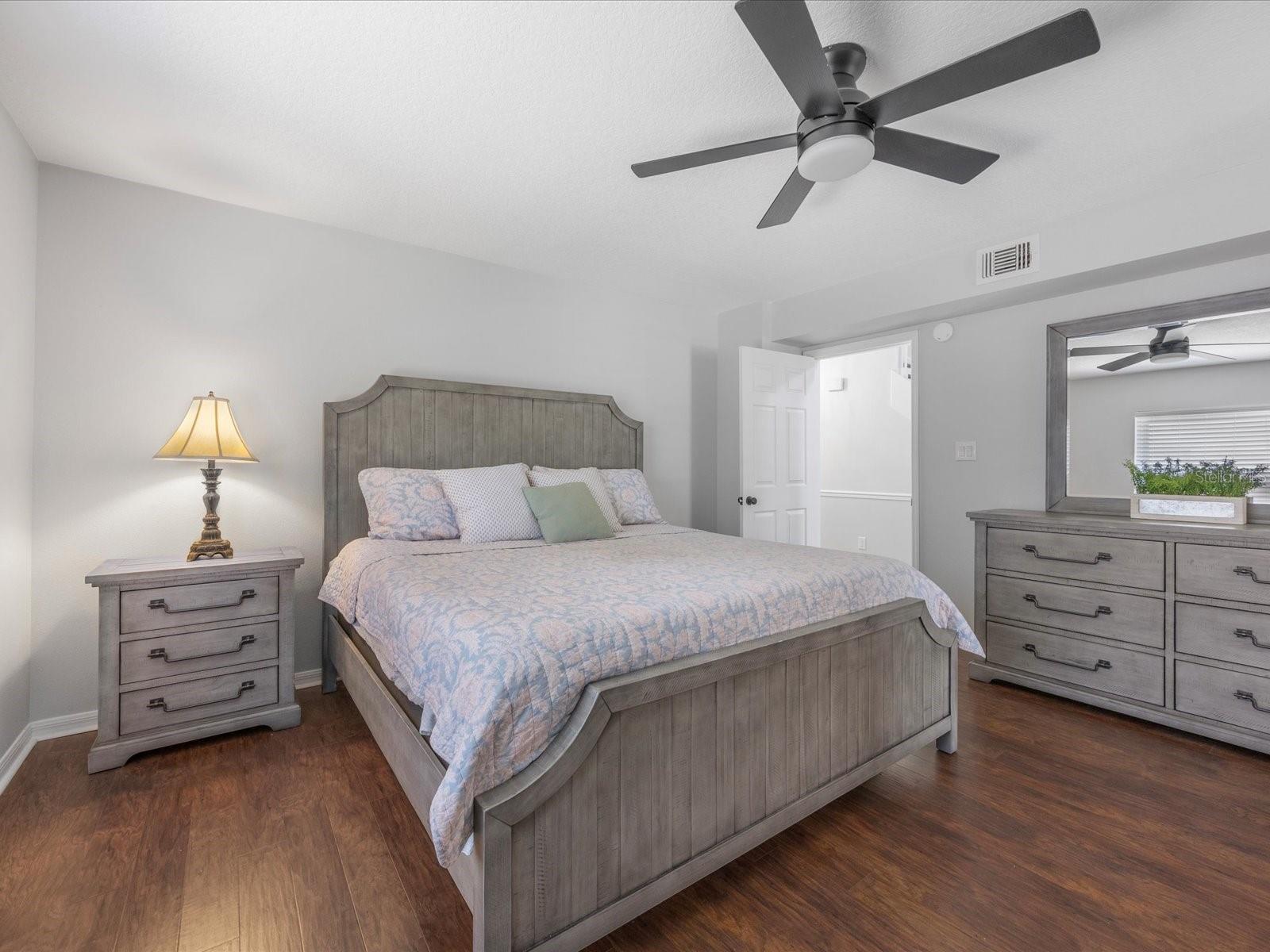 226 RINGWOOD DR