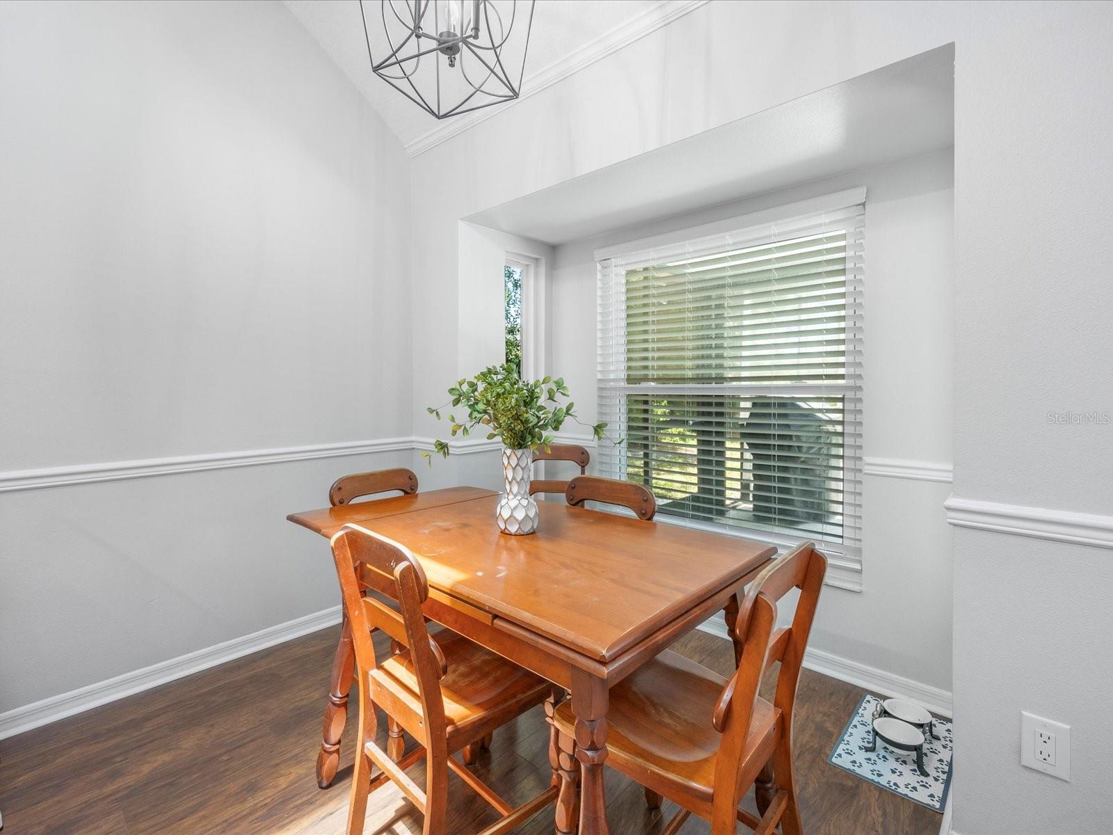 226 RINGWOOD DR