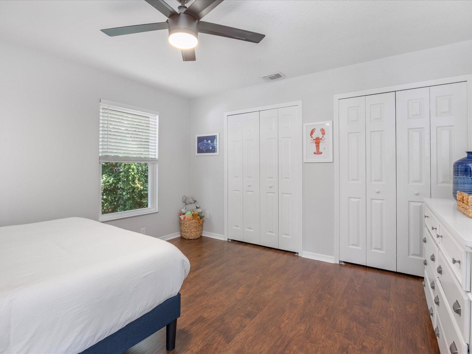 226 RINGWOOD DR