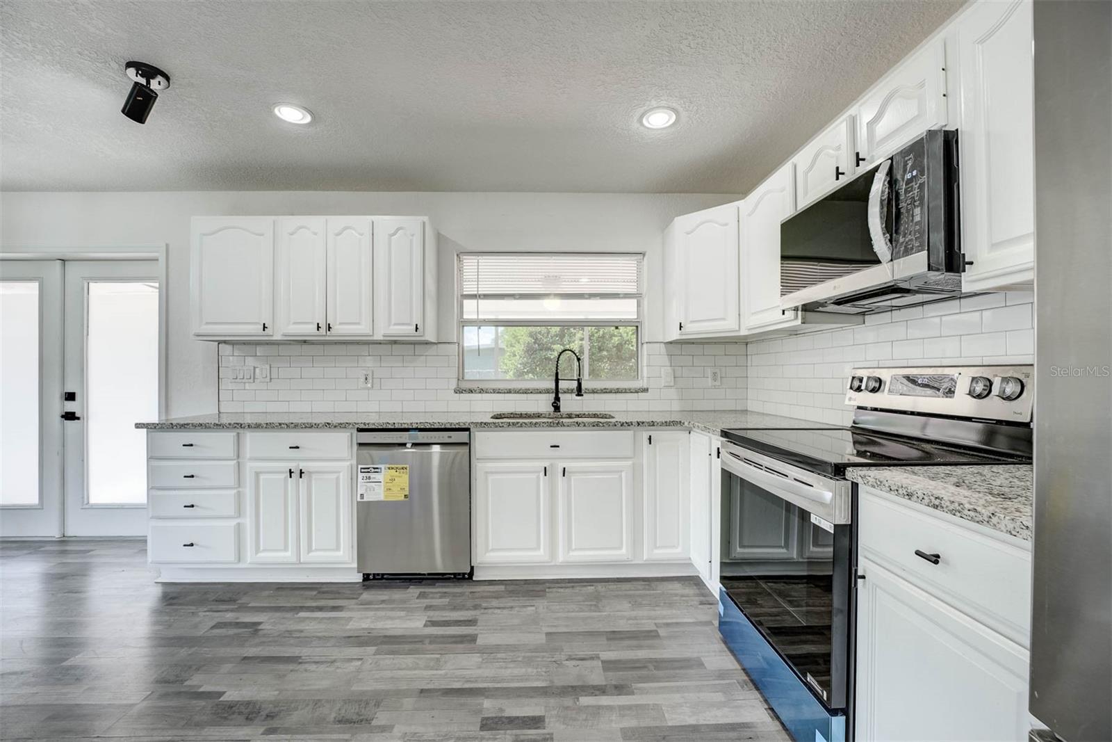 2736 SHANNON RD