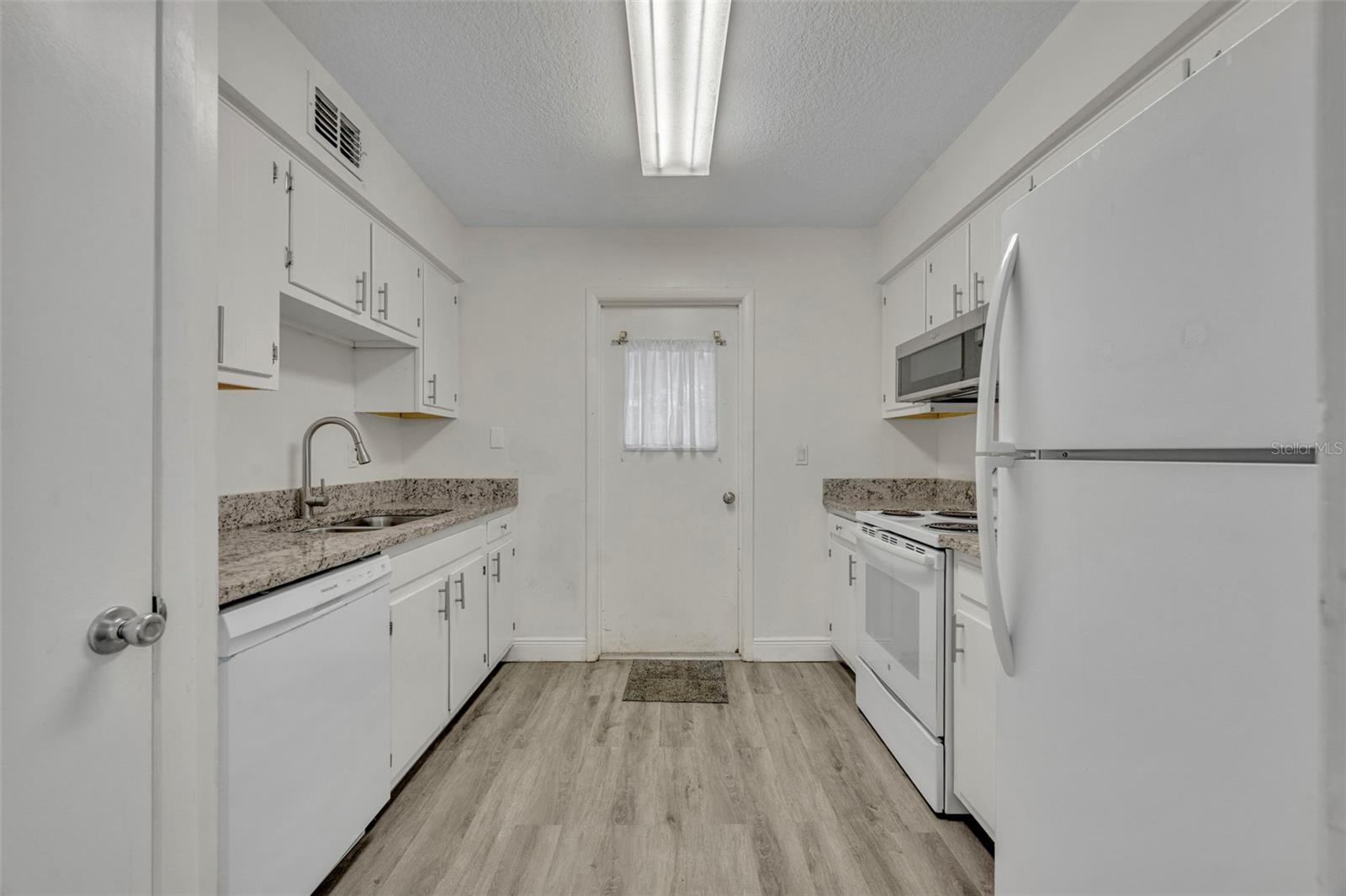 200 SAINT ANDREWS BLVD #1901