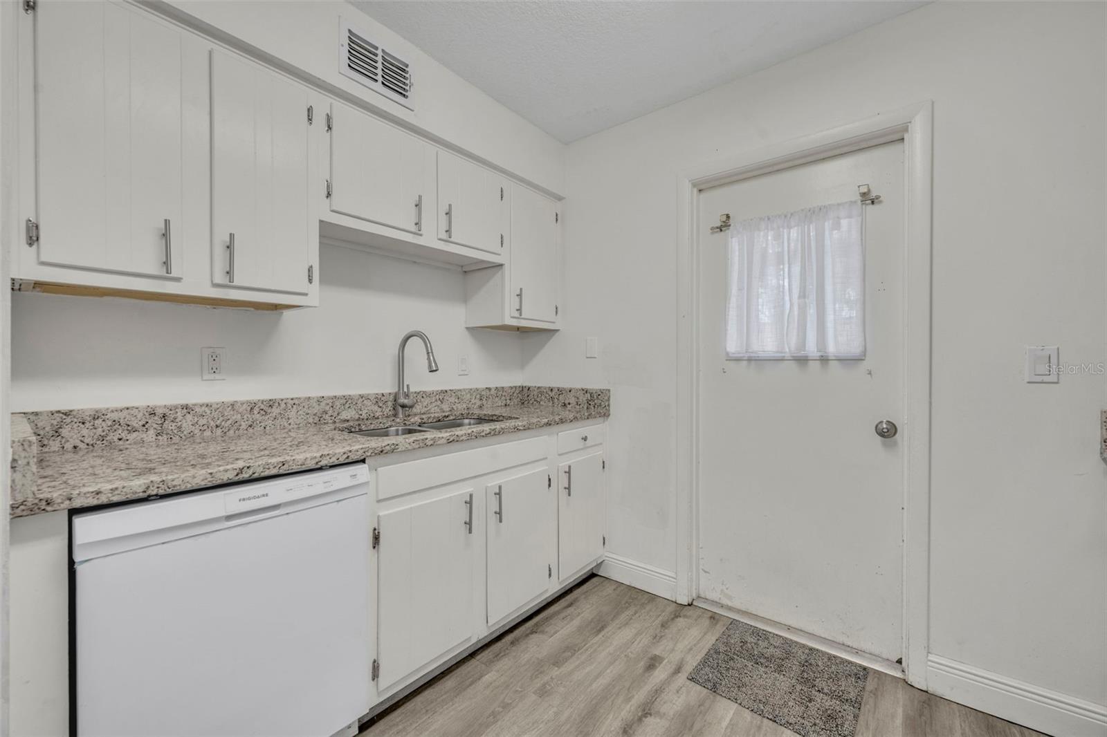 200 SAINT ANDREWS BLVD #1901