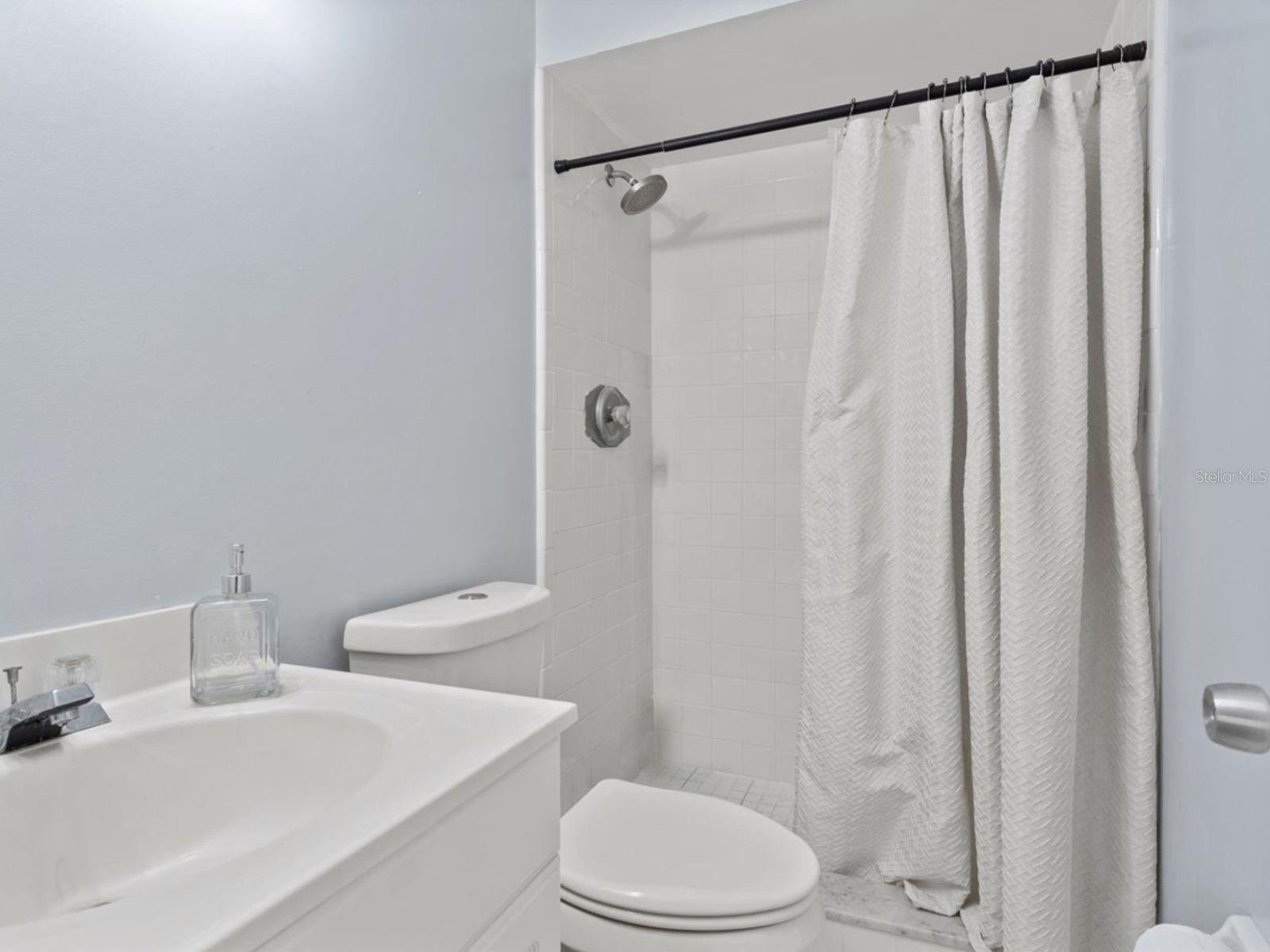 920 PARK LAKE CIR #36