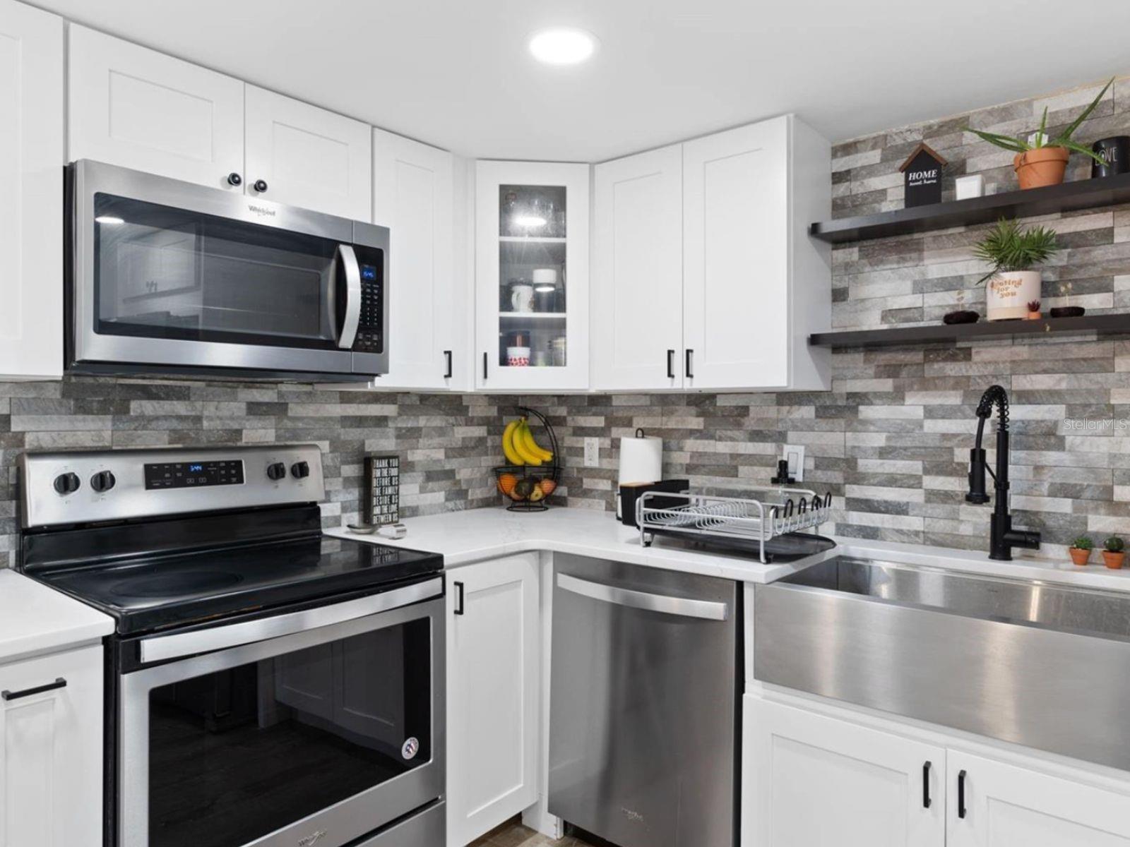 920 PARK LAKE CIR #36