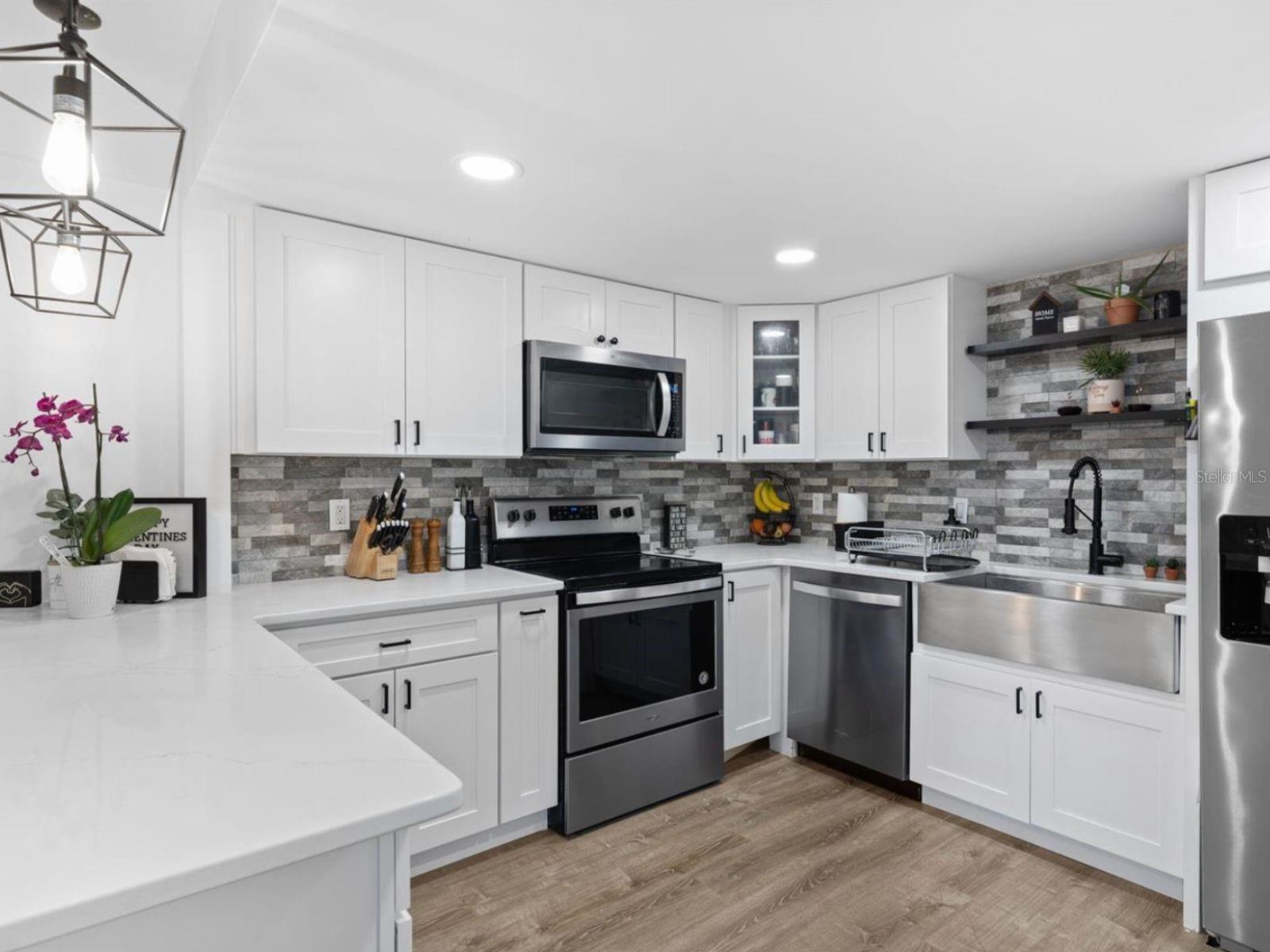 920 PARK LAKE CIR #36