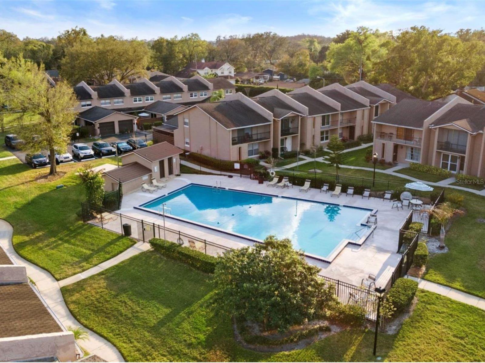 920 PARK LAKE CIR #36