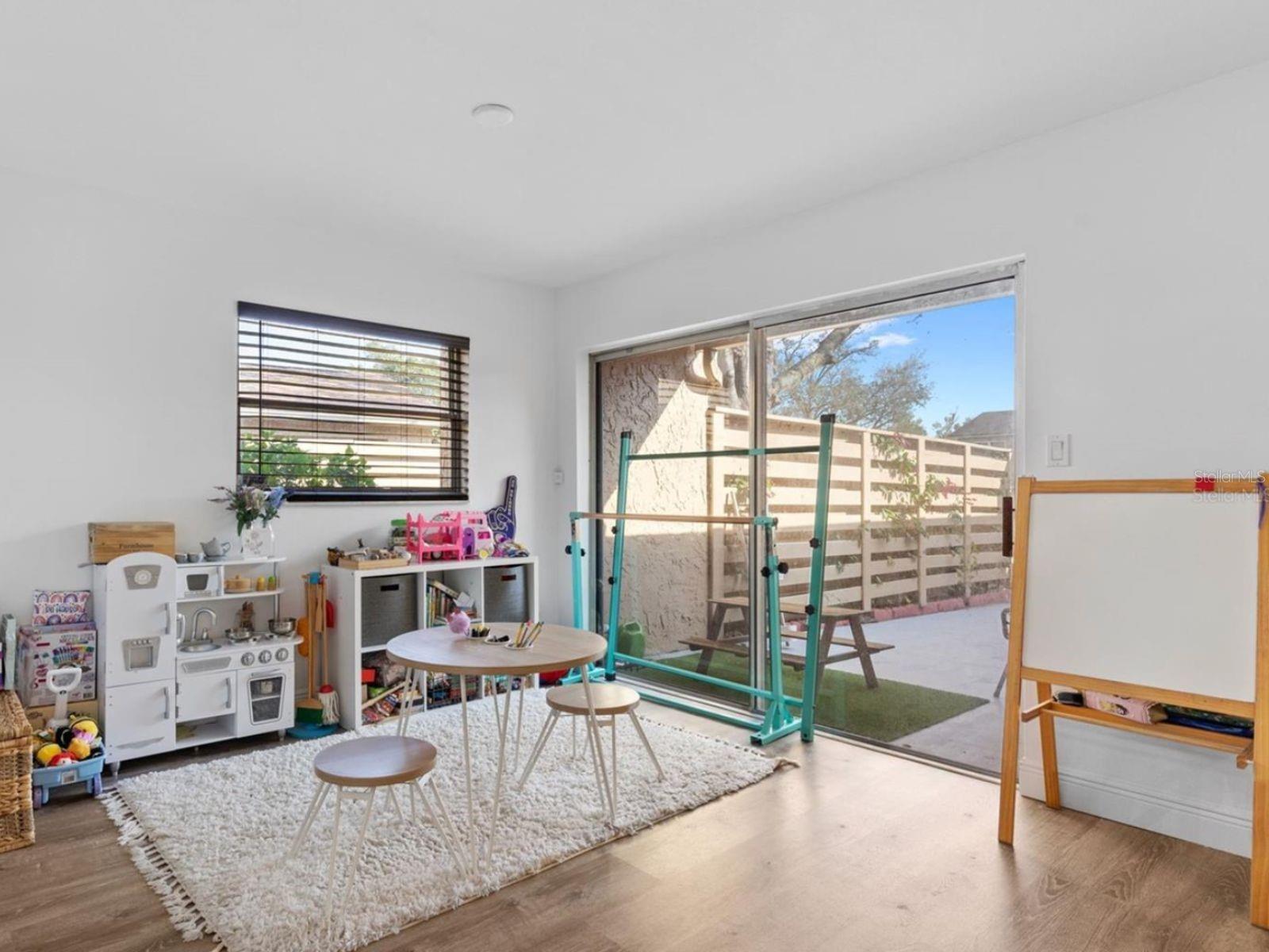 920 PARK LAKE CIR #36