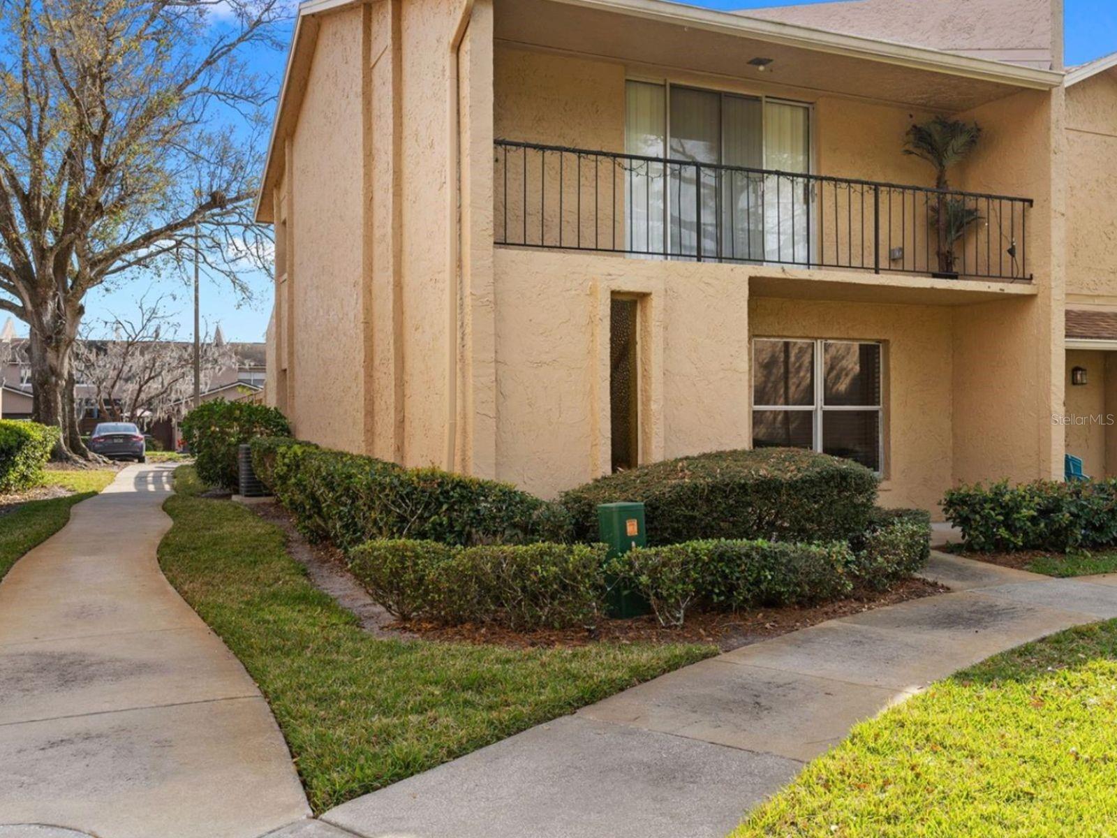 920 PARK LAKE CIR #36