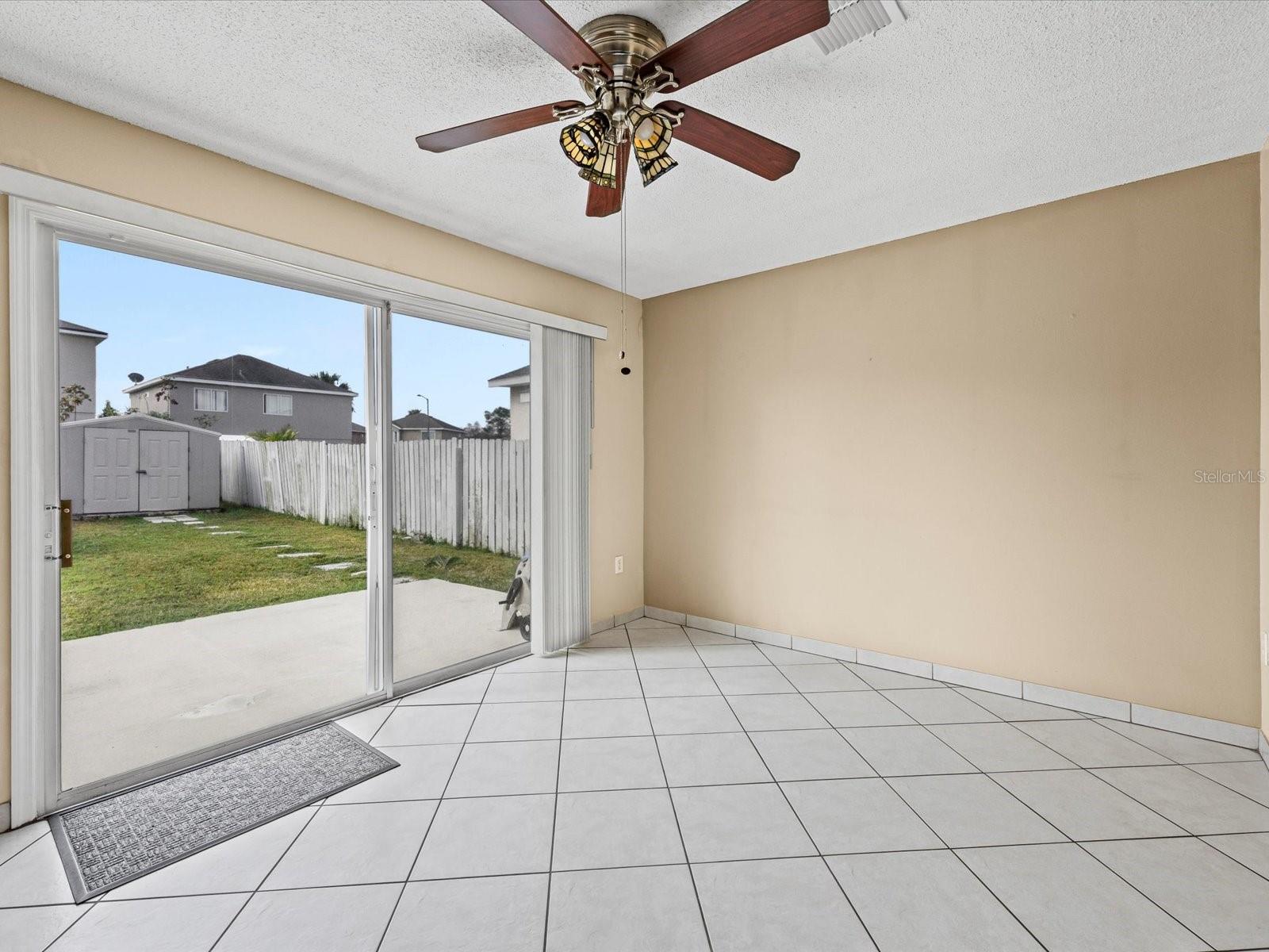 1220 HEATHER LAKE DR