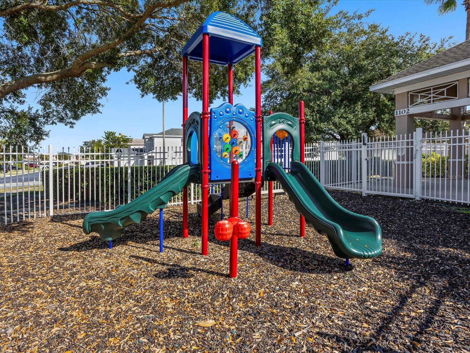 1220 HEATHER LAKE DR