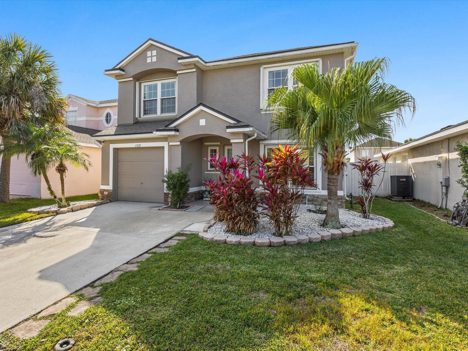 1220 HEATHER LAKE DR