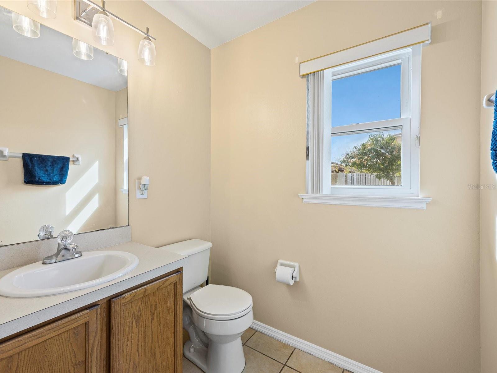 1220 HEATHER LAKE DR