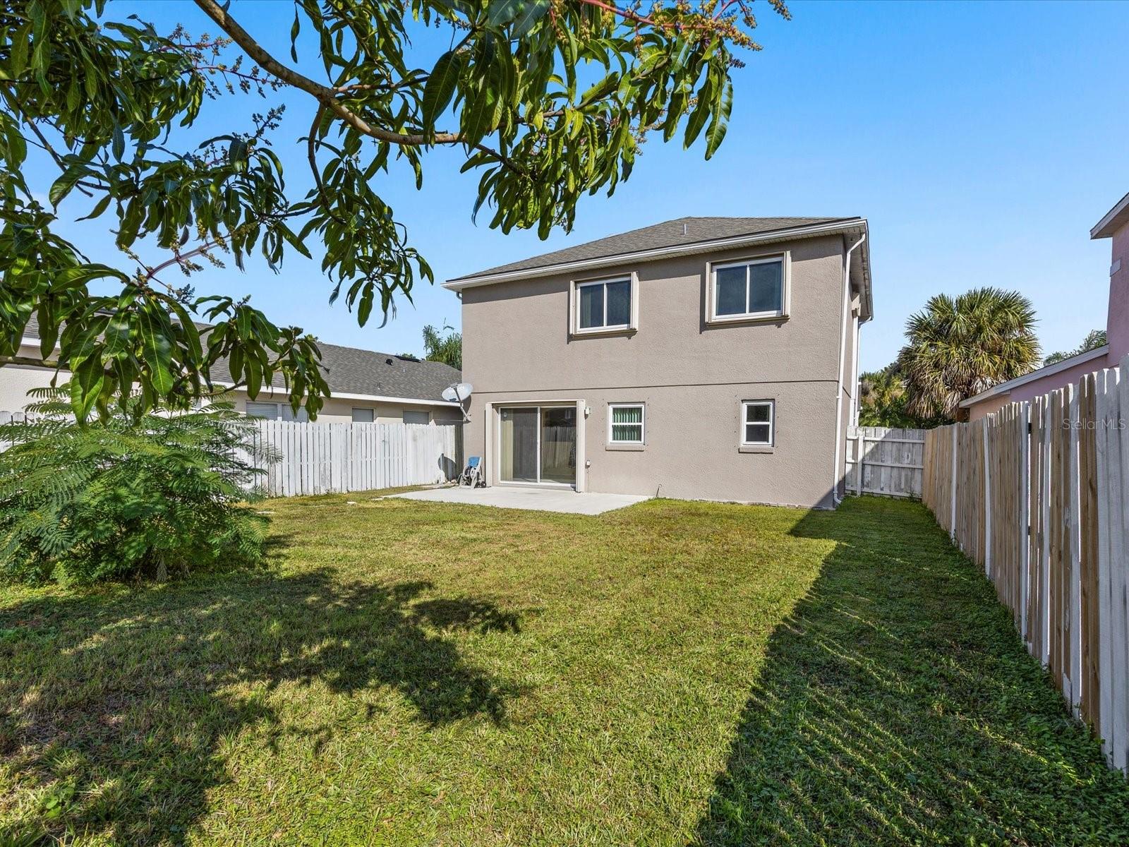 1220 HEATHER LAKE DR