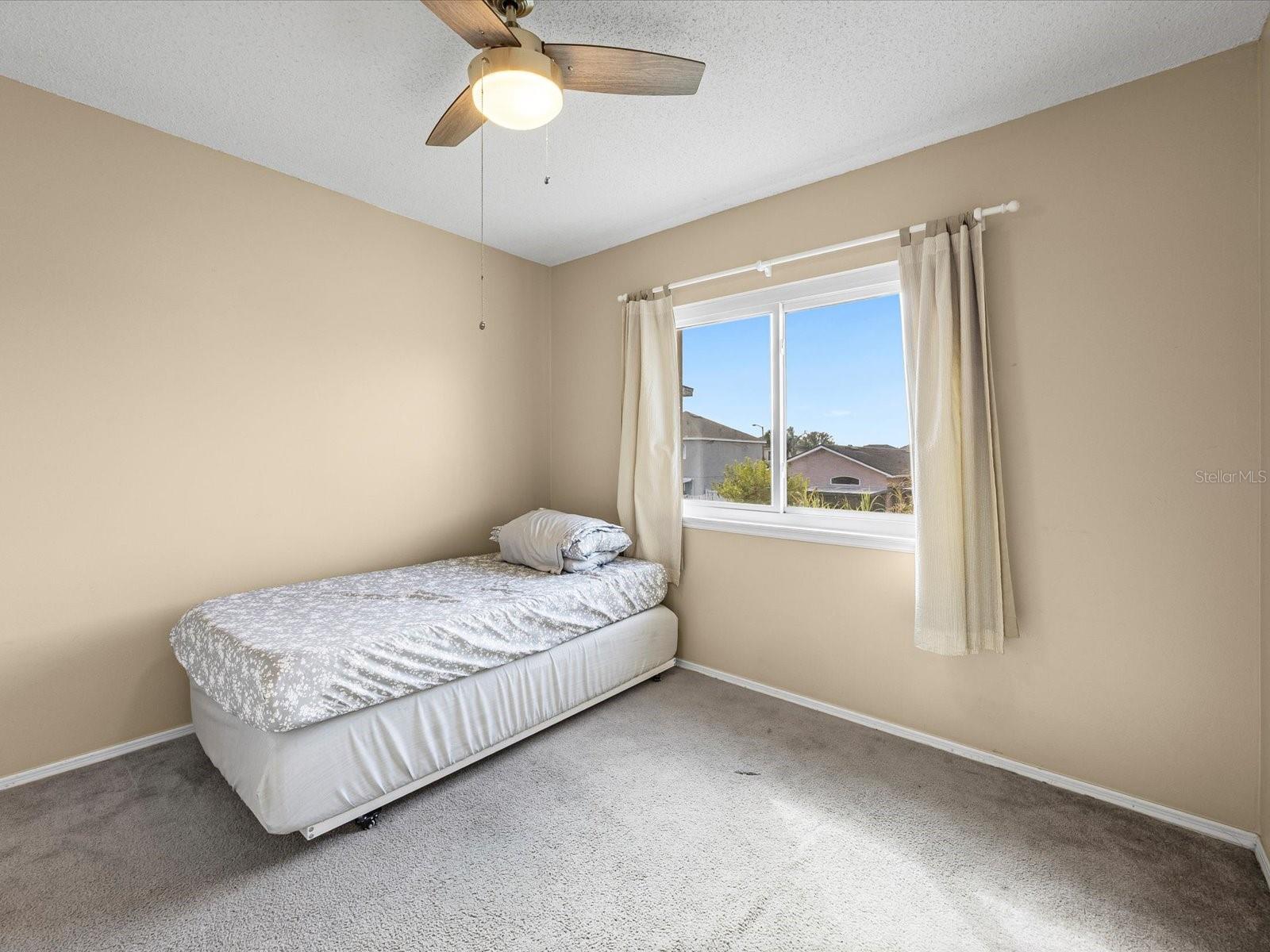 1220 HEATHER LAKE DR